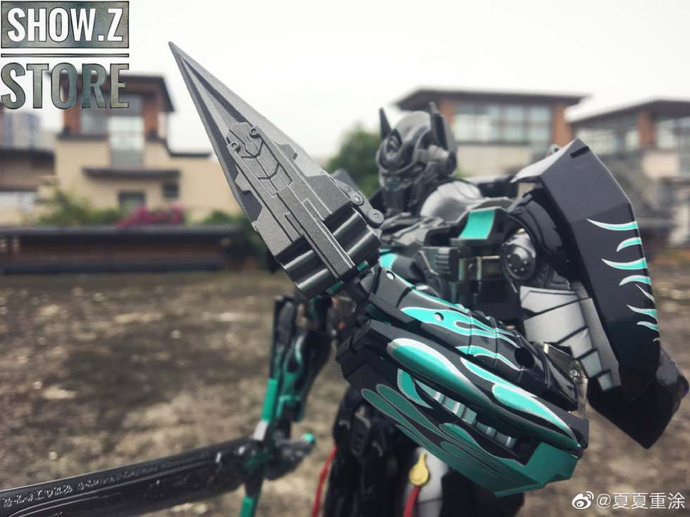 Unique Toys UT R-02B R02B Challenger Optimus Prime UT-02B Black