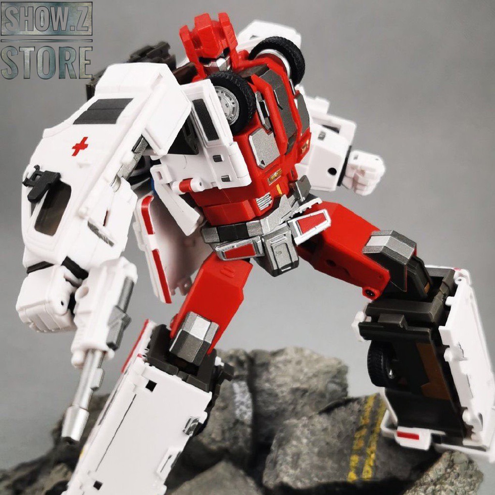 Generation Toy Guardian GT-08C Bulance Defensor First Aid