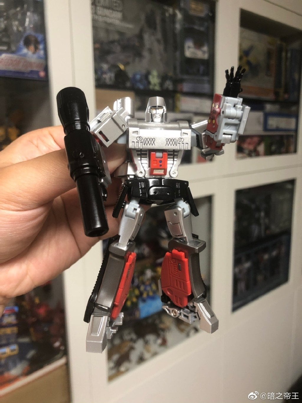 Newage H9EX - Hynkel: Megatron Metallic top version.