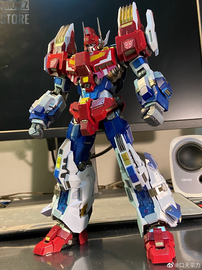 Flame Toys Kuro Kara Kuri 03 Star Saber Store