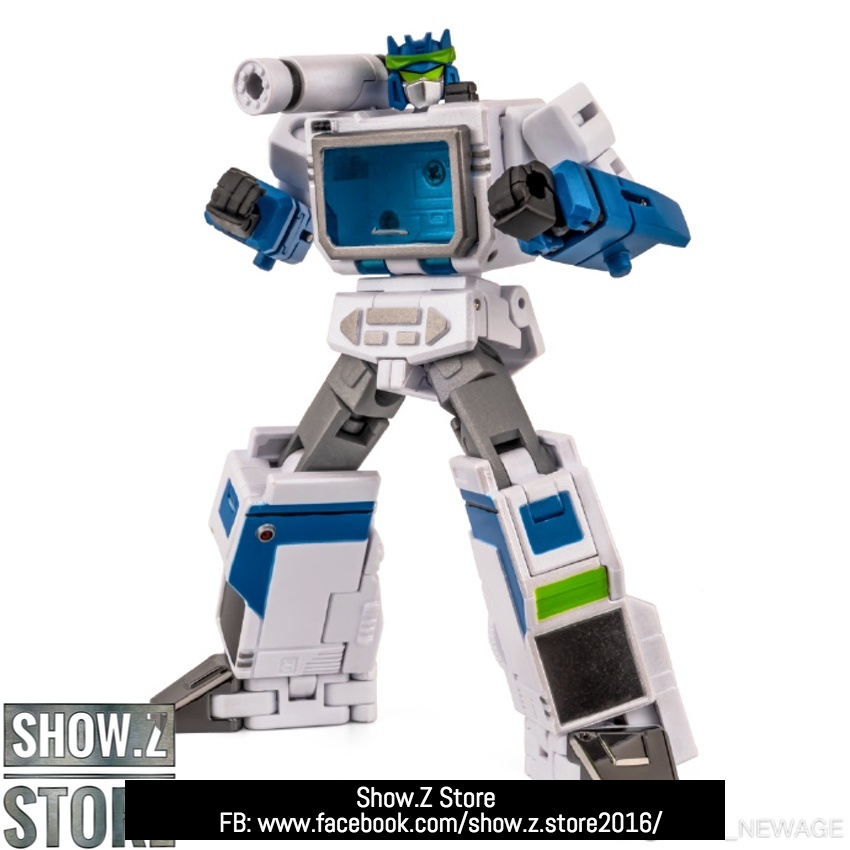 Newage H21W Karate Kid Soundwave White Version w/ 3 Cassettes