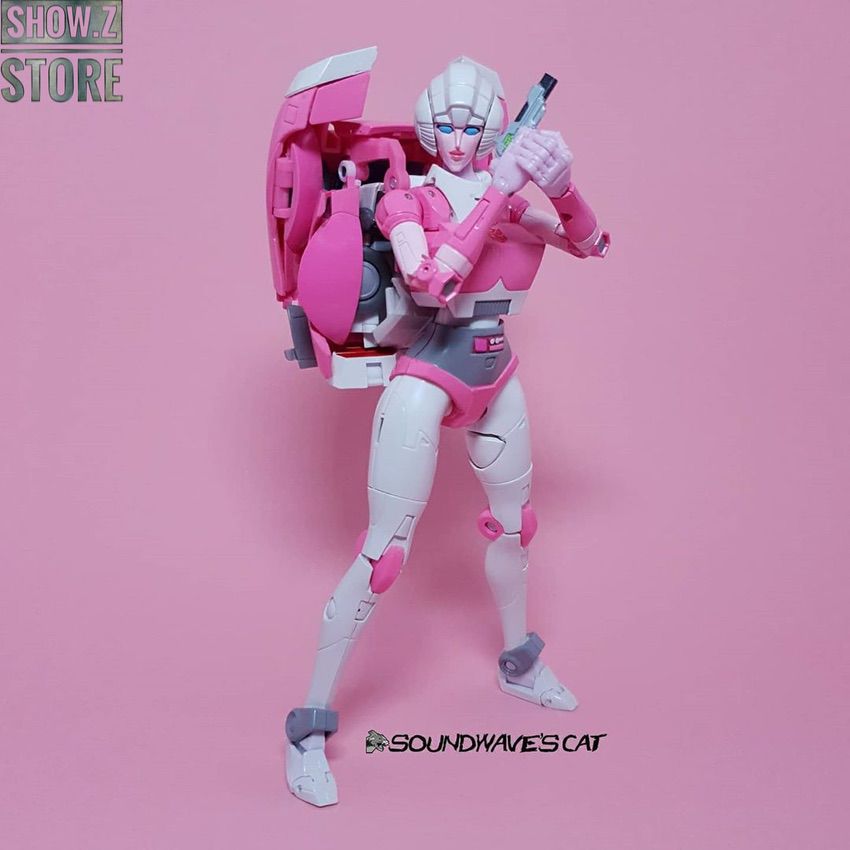 Takara Tomy Masterpiece MP-51 Arcee - Show.Z Store