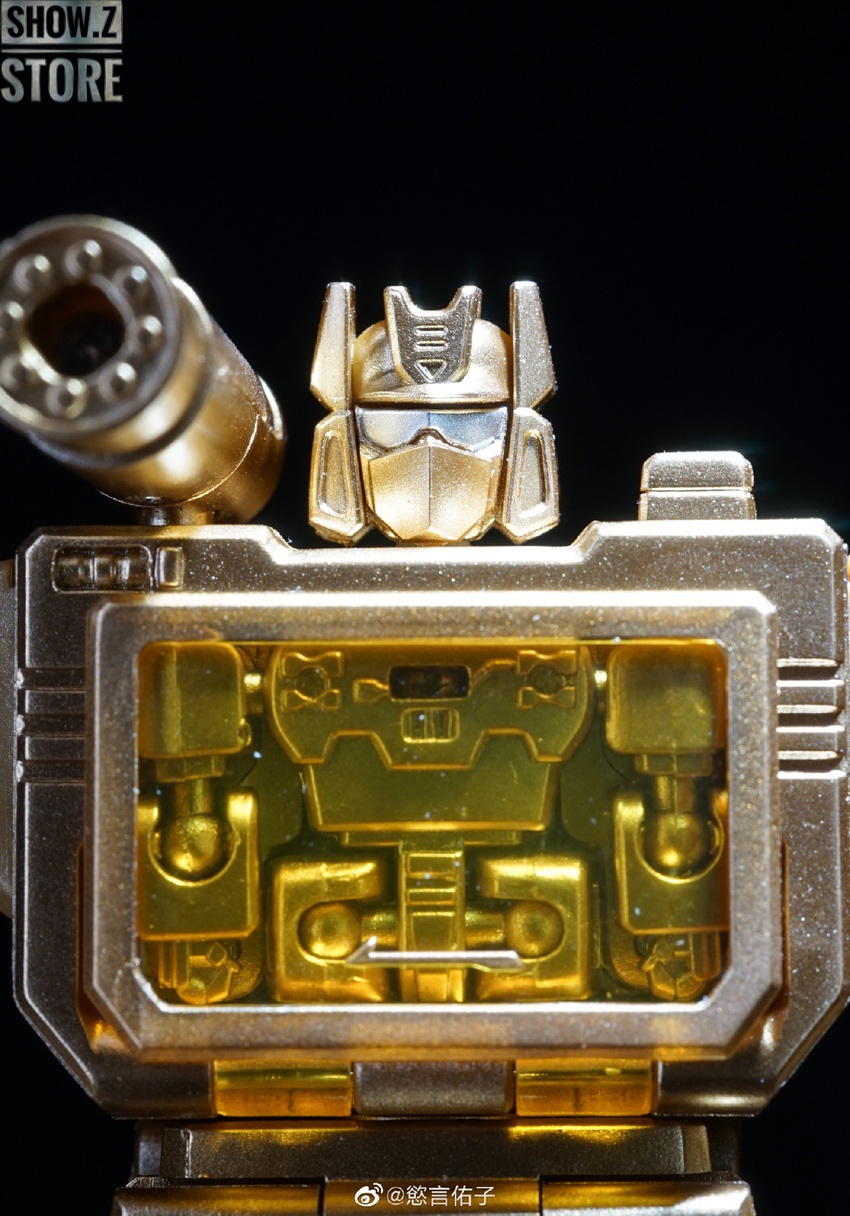 Newage H21G Soundwave Golden Lagoon Version w/ 3 Cassettes
