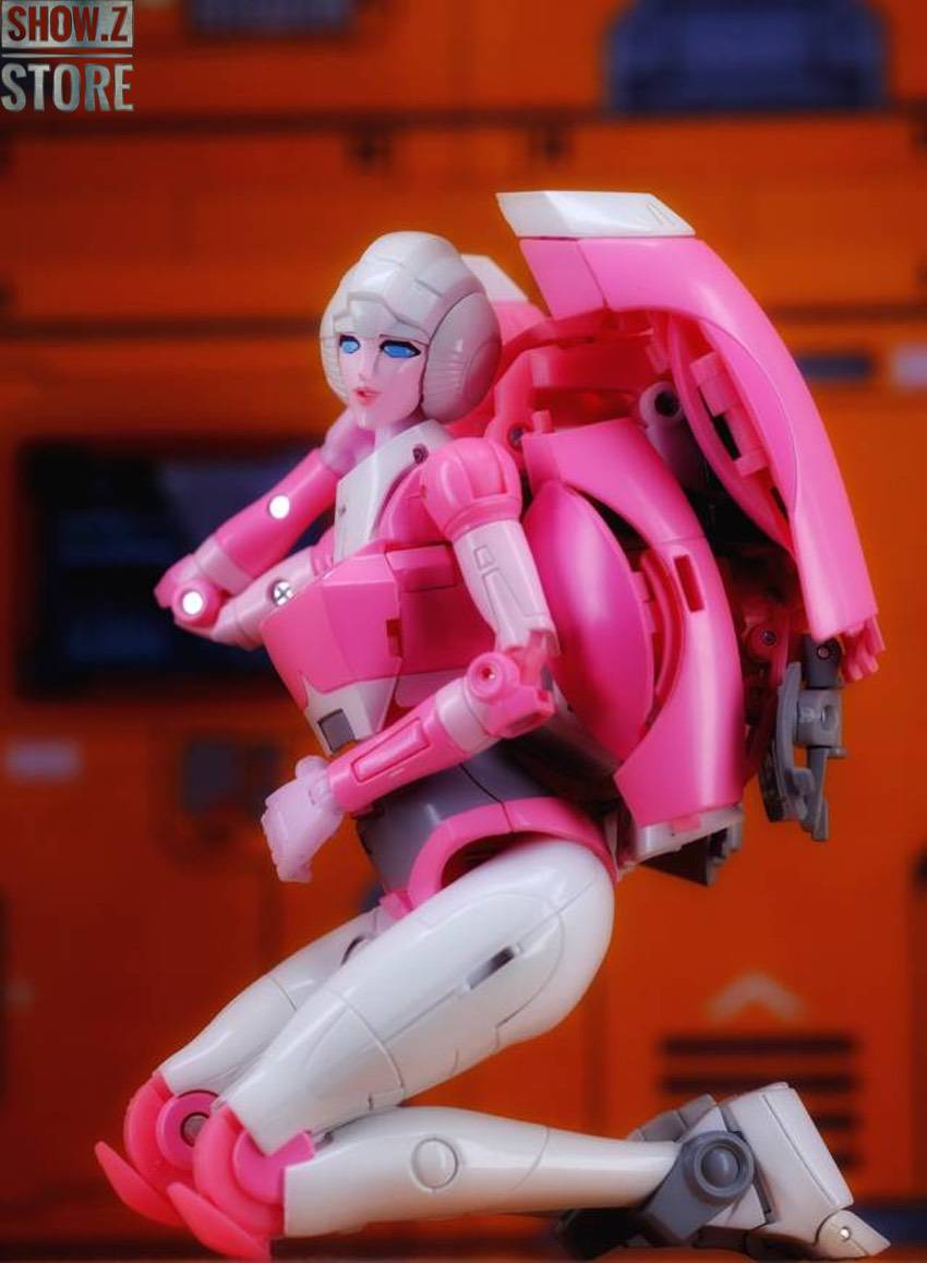 Takara Tomy Masterpiece MP-51 Arcee - Show.Z Store