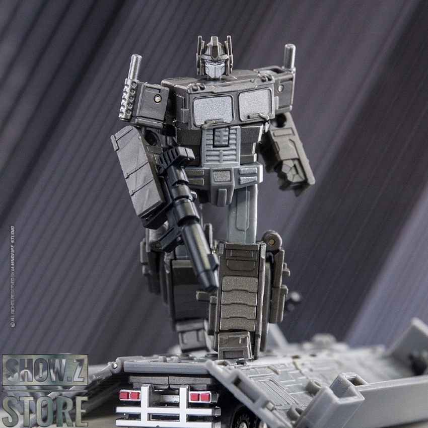 Dr.Wu DW-E04D Prime Commander Optimus Prime w/ Trailer Sleep Mode Version