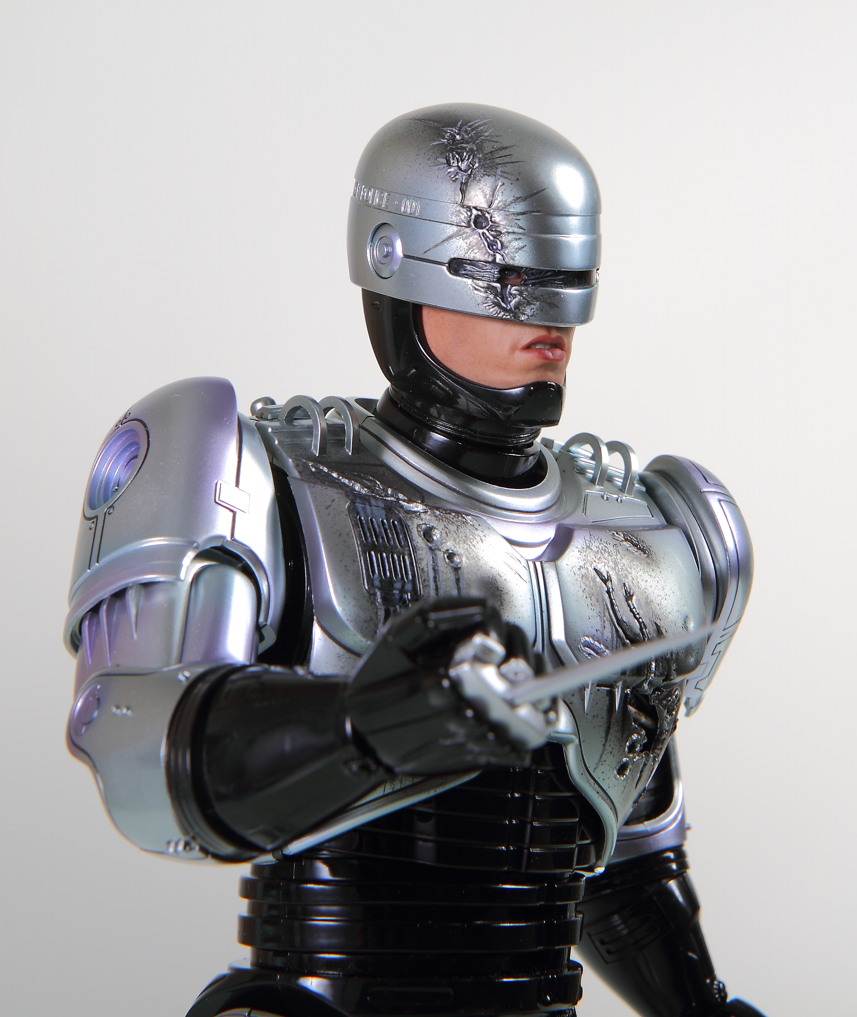 Medicom RAH Android Kikaider Figure | ShowZStore.com