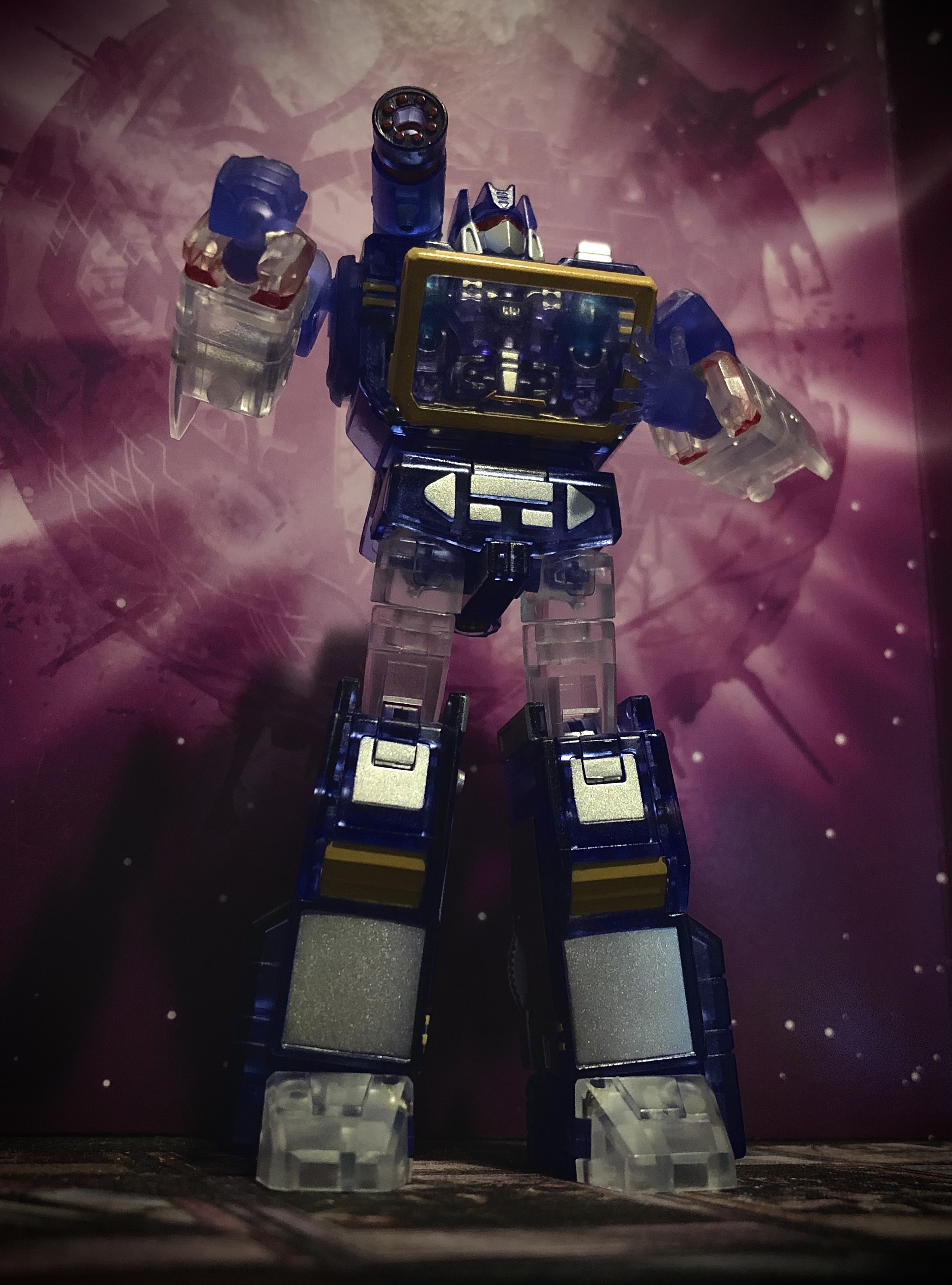 Reviews of Newage H21T Soundwave Transparent Version w/ 3