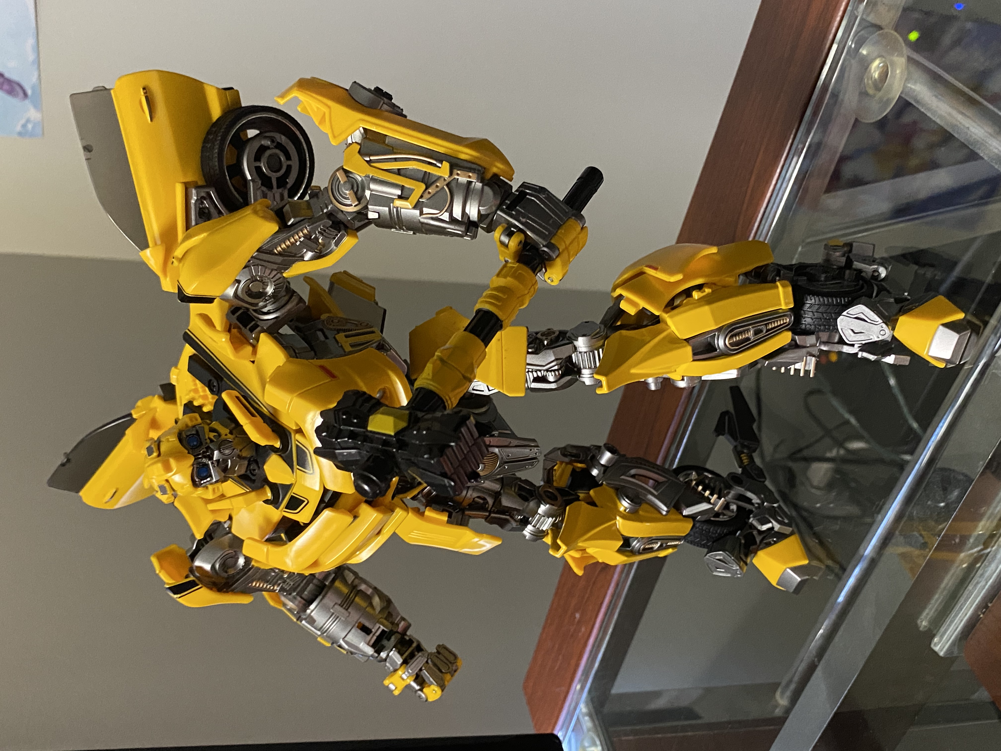 新品 【 WEIJIANGノTF W8601 MPM03 28cm 拡大合金版 変形 ロボット】オモチャ～T3242～ Wei Jiang Model Wizard W8601 HORNET WARRIOR Oversize Transformers MPM03  Bumblebee