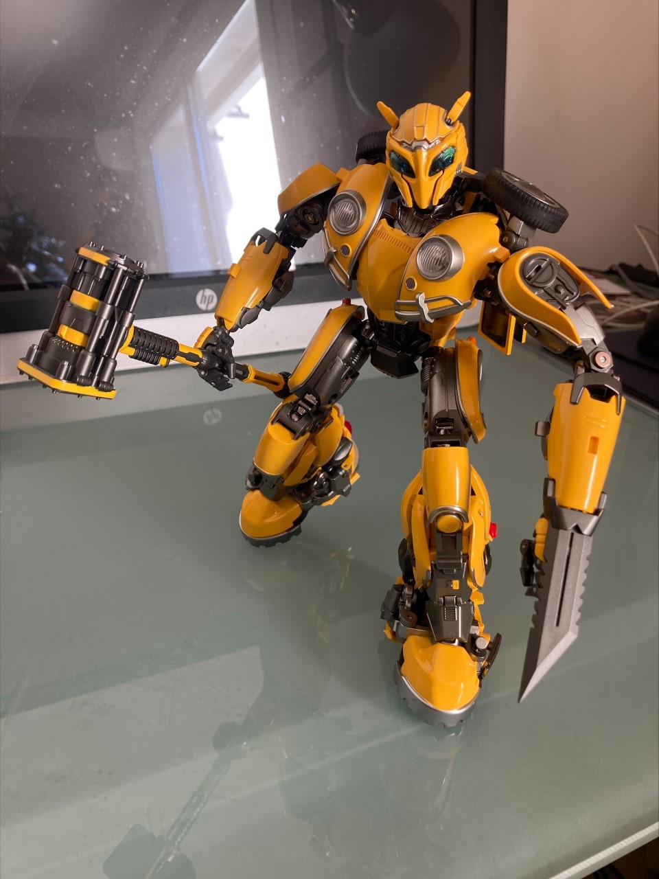 Reviews of Cyber Era CE-01 Bumblebee Oversized Transcraft TC-02