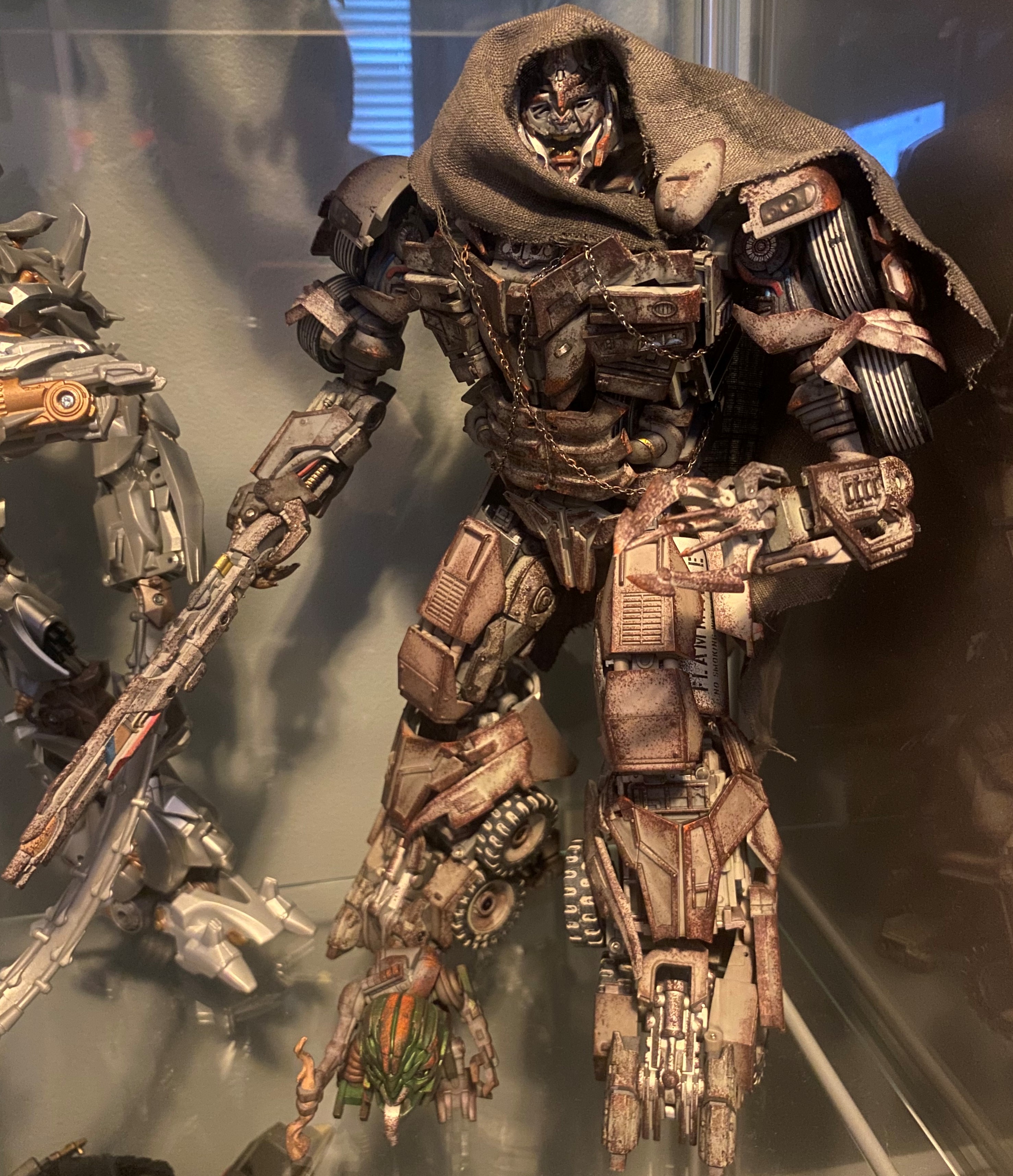 Reviews of AlienAttack Toys AAT-01 Mackron Megatron