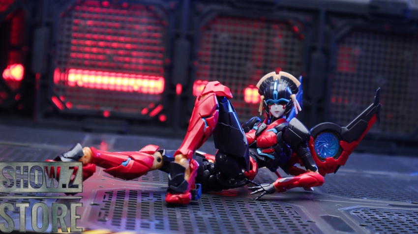 Flame Toys Furai Model IDW Windblade Model Kit Reissue