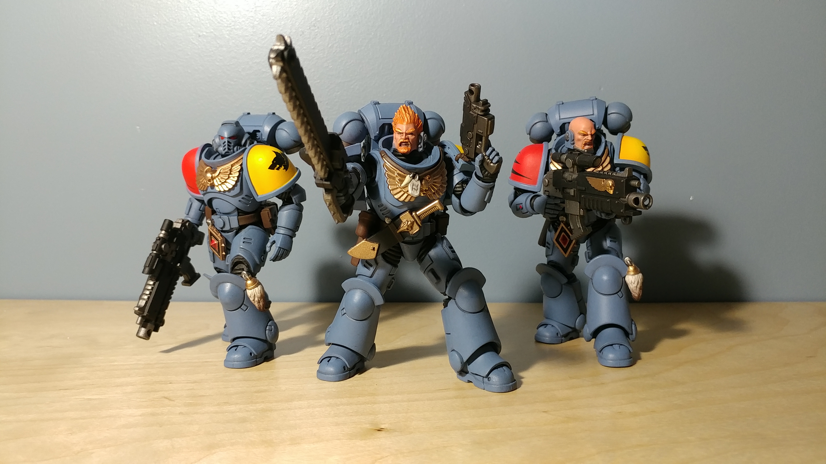 Reviews of JoyToy Source 1/18 Warhammer 40K Space Wolves Battle
