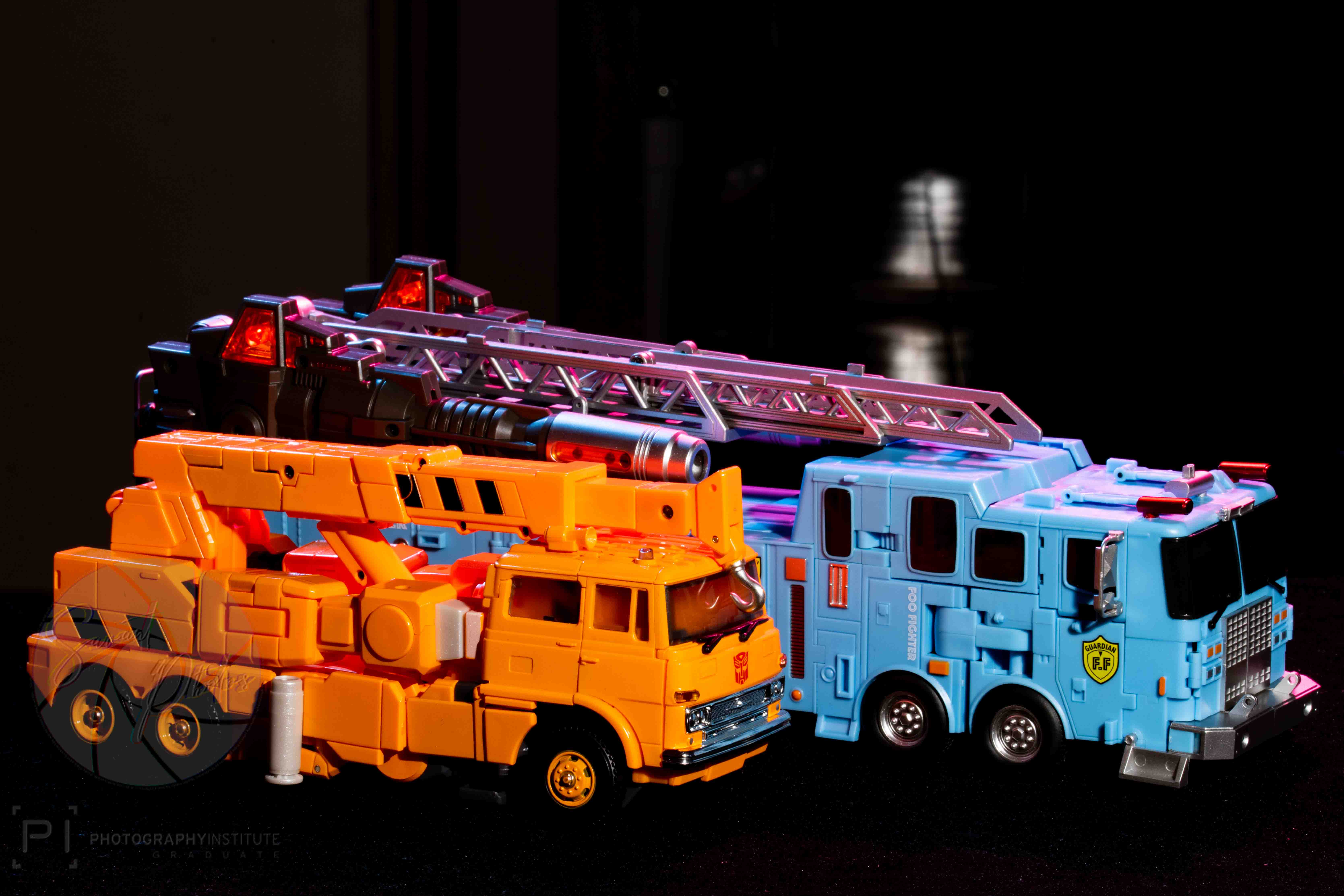 Reviews of Generation Toy Guardian GT-08E Foo Fighter Inferno Defensor