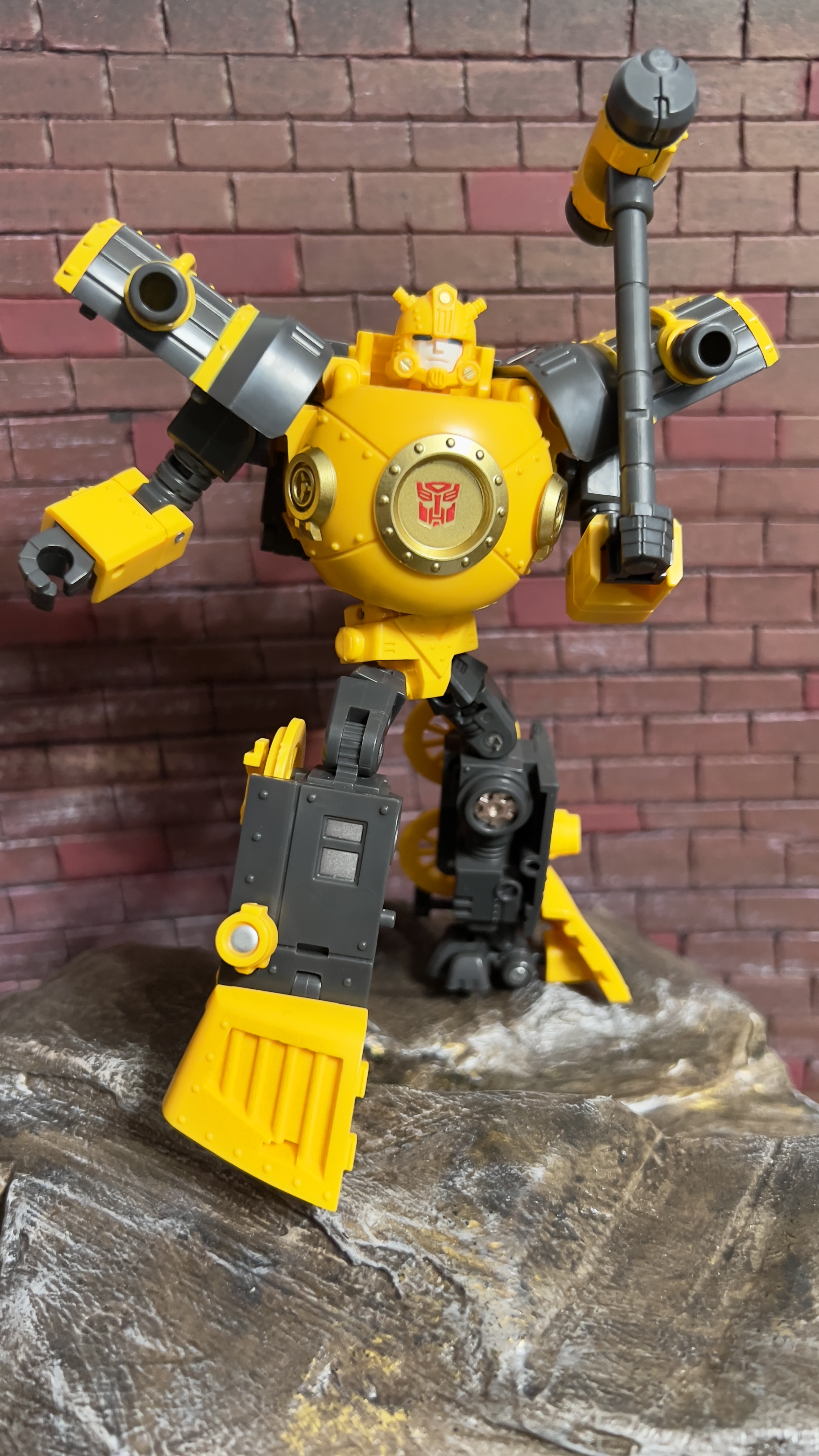 queenbee Reviews of Mechanic Toy & Dr.Wu SA-01B Centurion Bumblebee