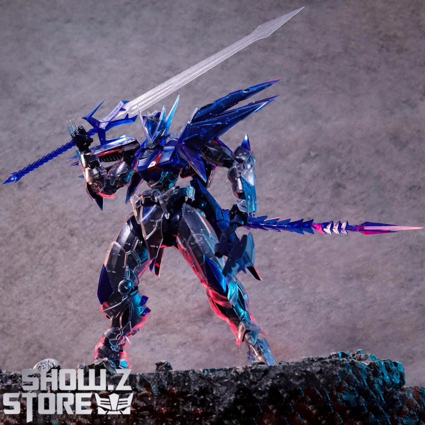 Strange Work 1/20 Frosty Cat Model Kit Clear Version