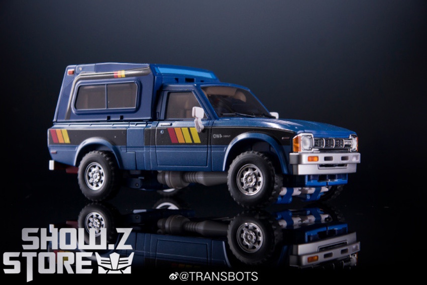 XTransbots MX-8B Aegis Trailbreaker Striker Type Diamond Version