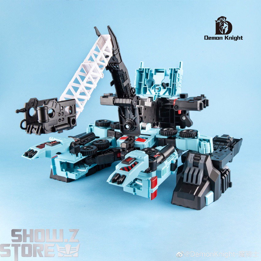 Demon Knight DK-05 Defensor Combiner Hot Spot Oversized Version