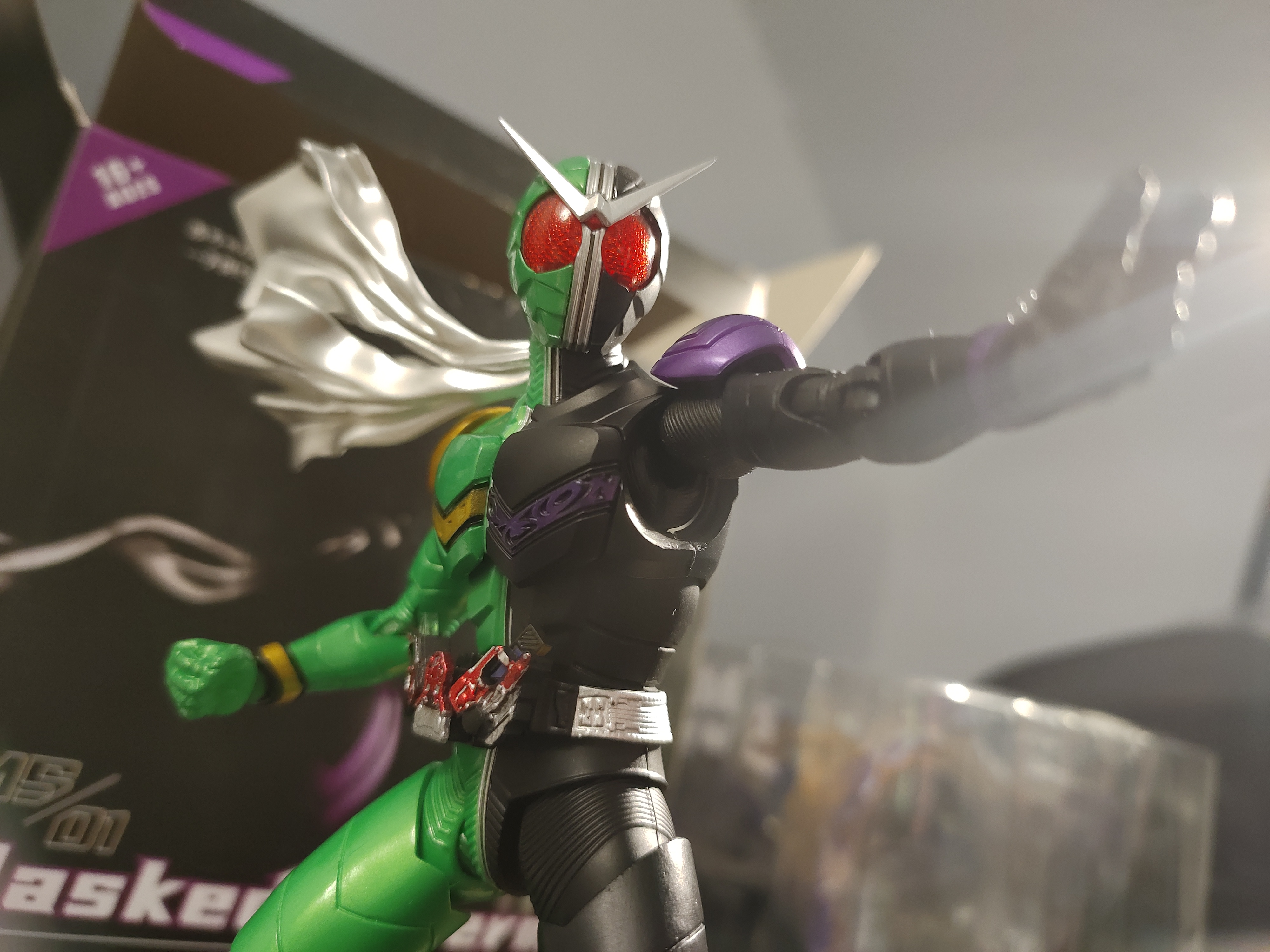 Reviews of 4th Party Shinkocchou Seihou Kamen Rider Double