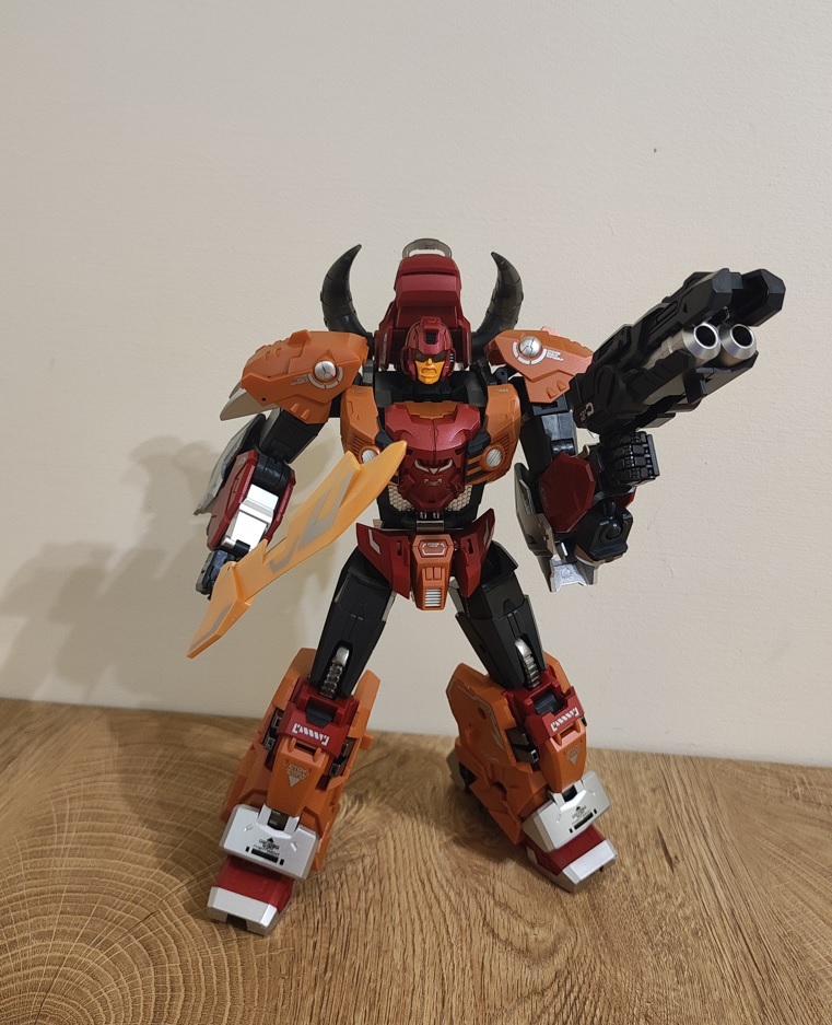 Reviews of Cang-Toys CT-Chiyou-02 Landbull Tantrum Predaking