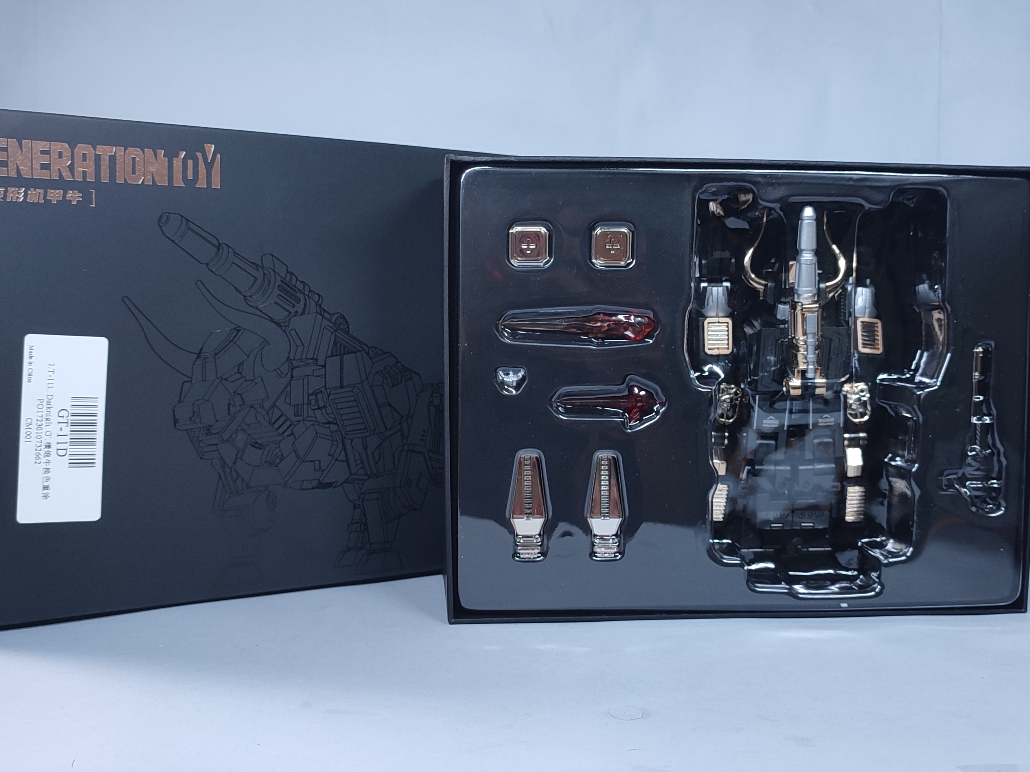 Reviews of Generation Toy GT-11D Darknight Redbull Sideswipe Black
