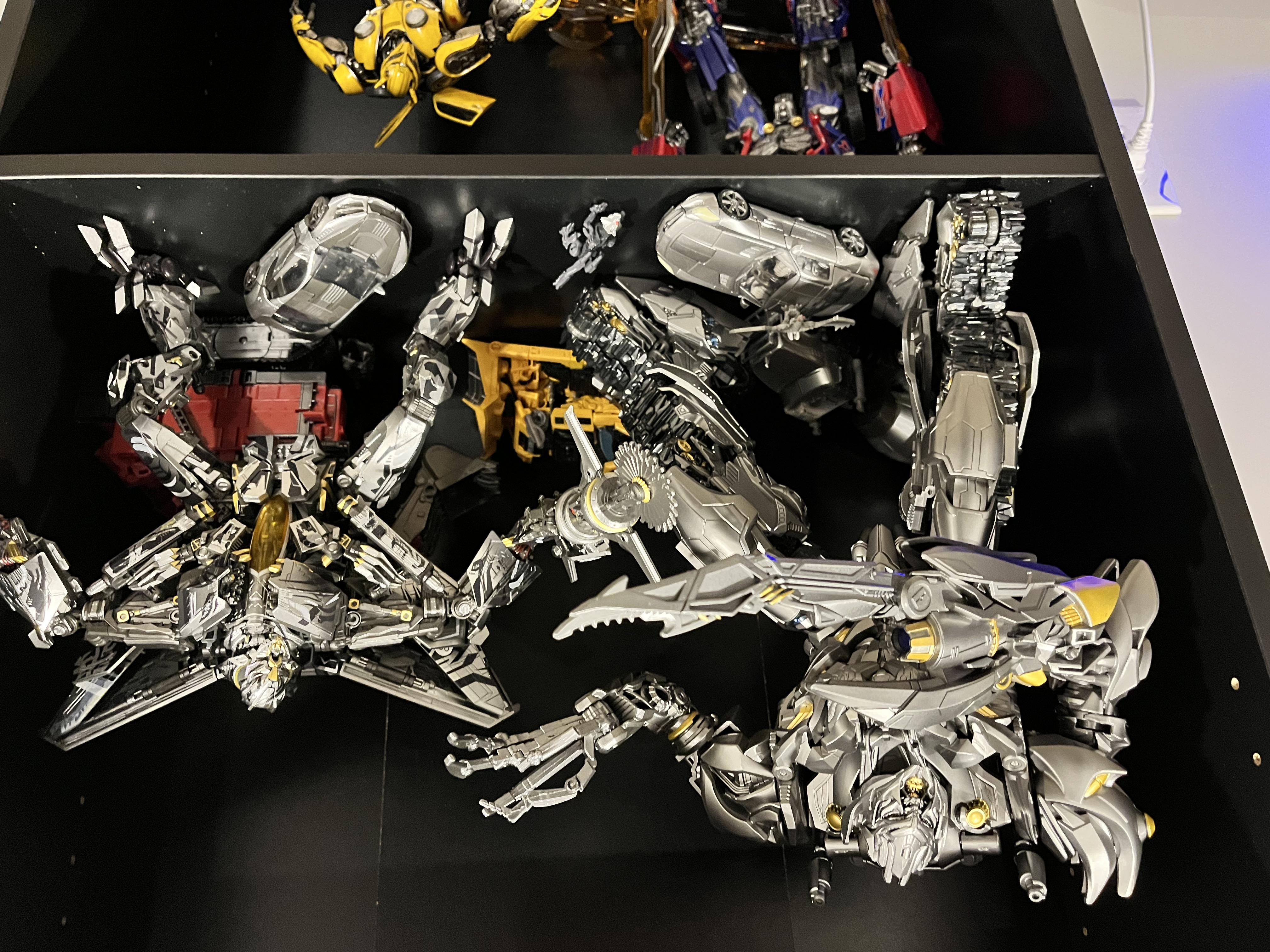 Black Mamba LS-06 Megatron SS-13 Oversized Figure | ShowZStore.com