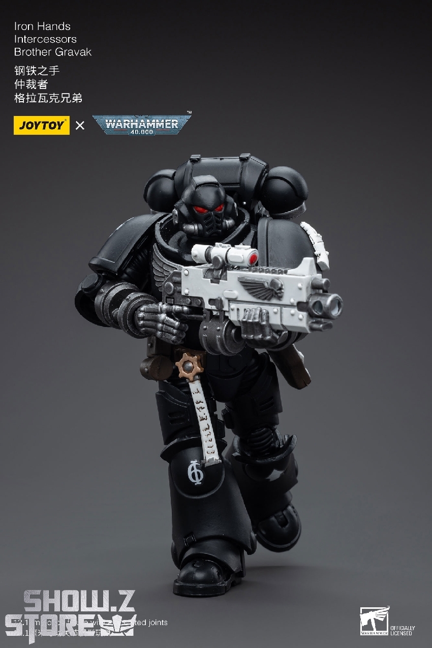 JoyToy Source 1/18 Warhammer 40K Iron Hands Intercessors Brother