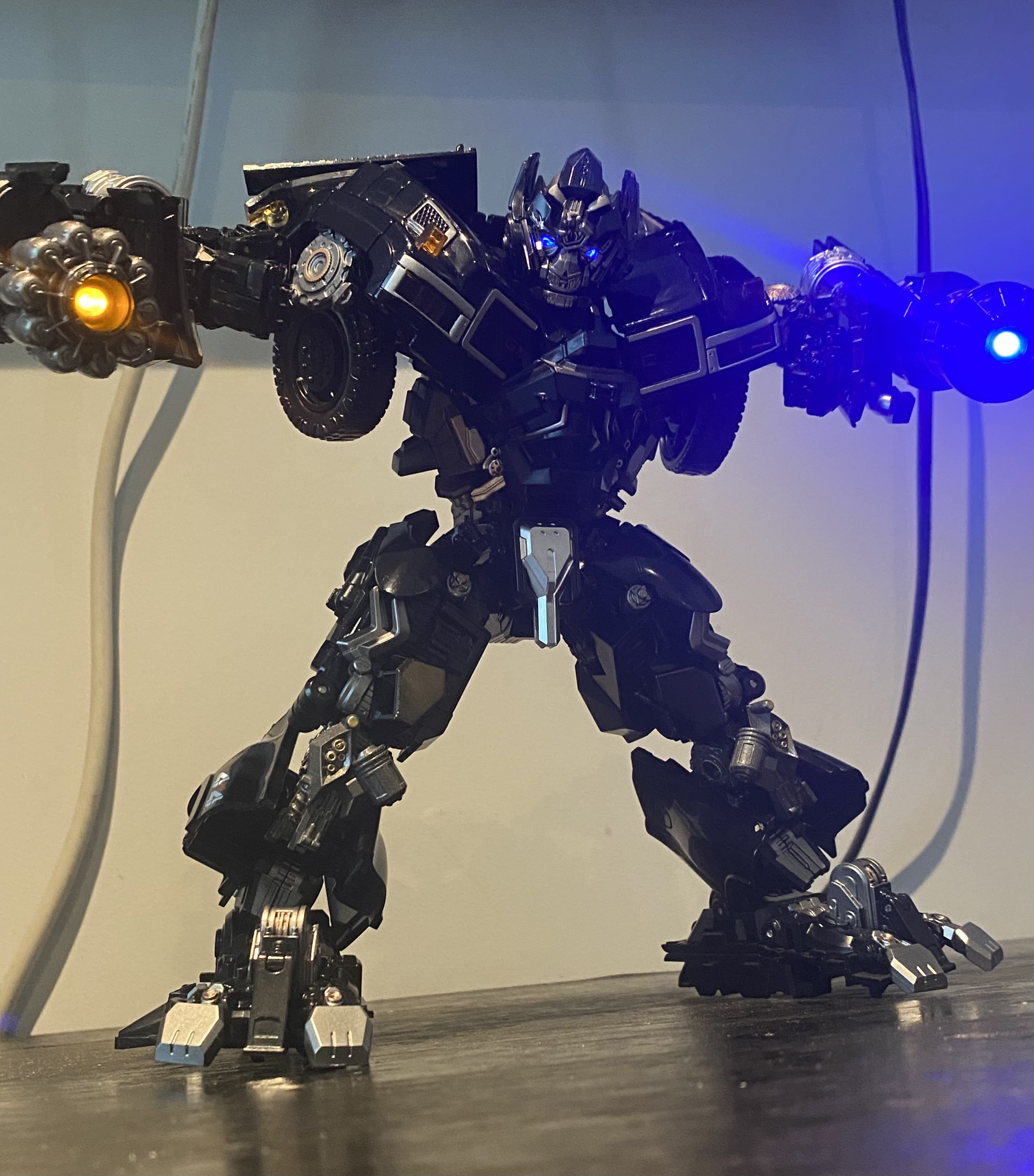 Reviews of Black Mamba LS-09 Weapon Expert Ironhide