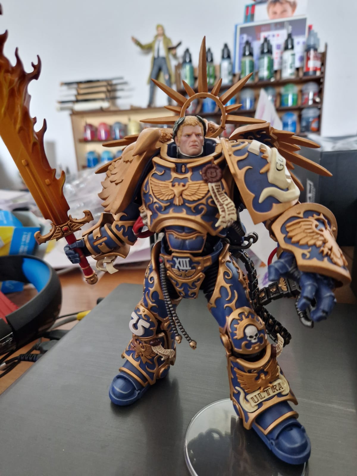 Reviews of JoyToy JT6342 1/18 Warhammer 40K Ultramarines Primarch