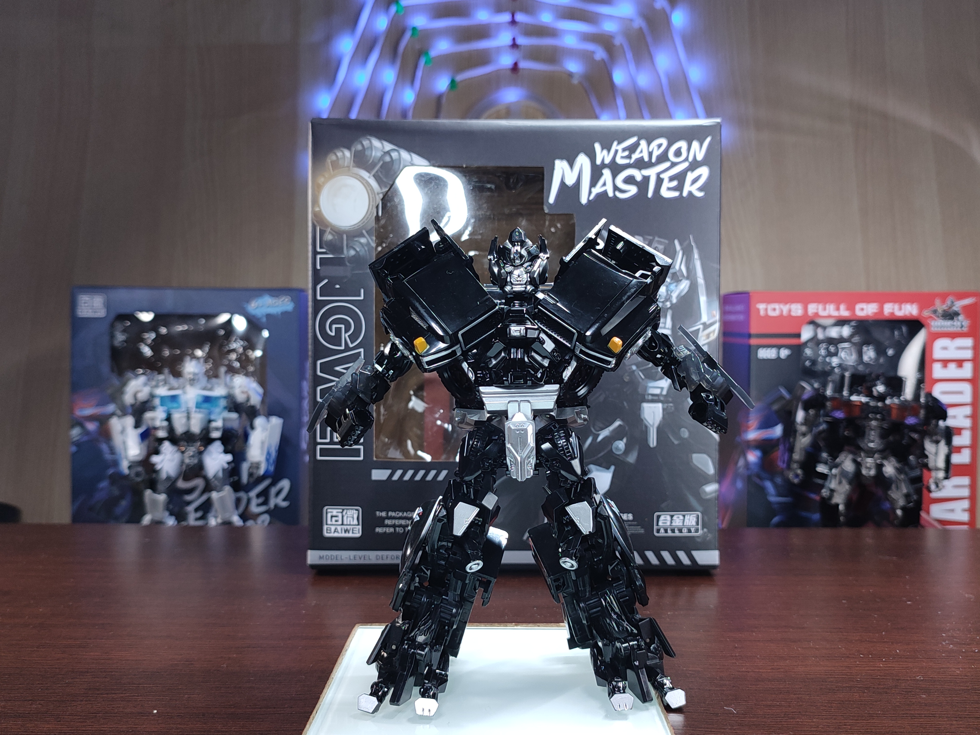 BW TW-1026B Studio Series SS-14 Ironhide Regular Version