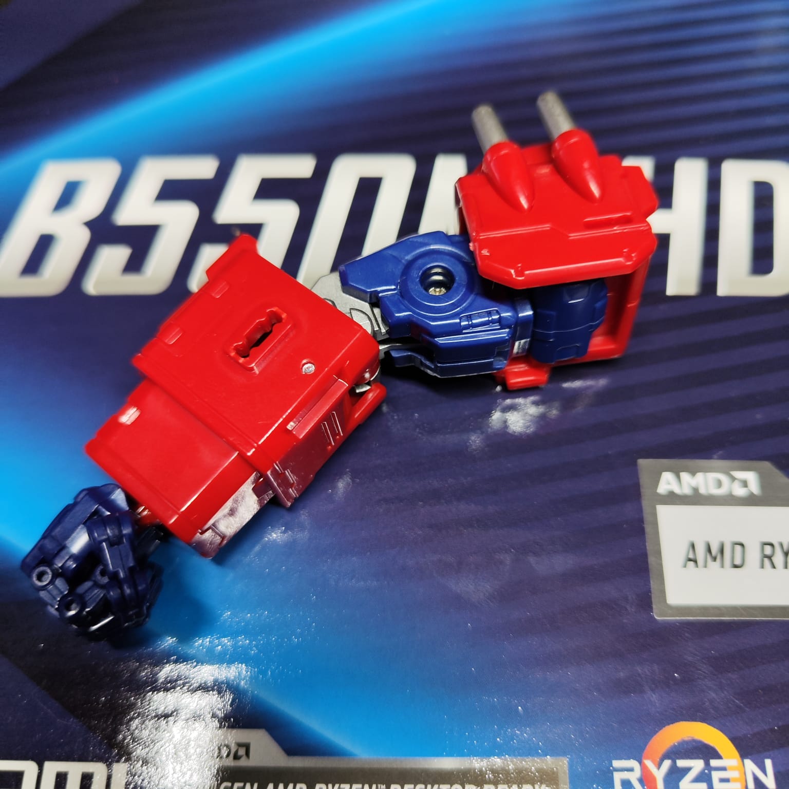 Reviews of Lime Toys HR-01 Ares Optimus Prime Oversized Version
