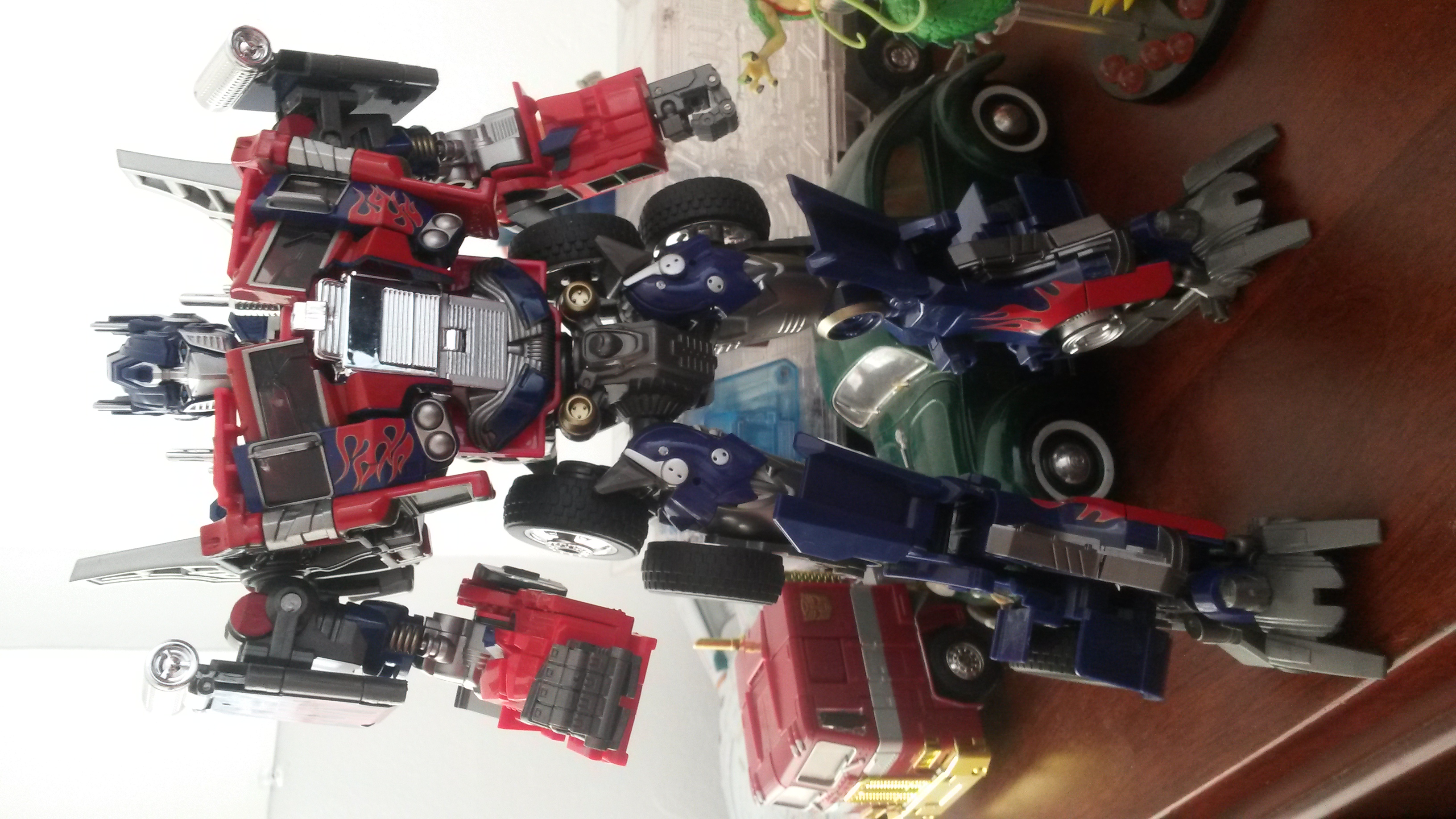 Reviews of Weijiang M01 Optimus Prime Commander Oversize