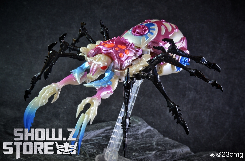 TransArt BWM-08PW TransMetal Blackwidow Repaint Version