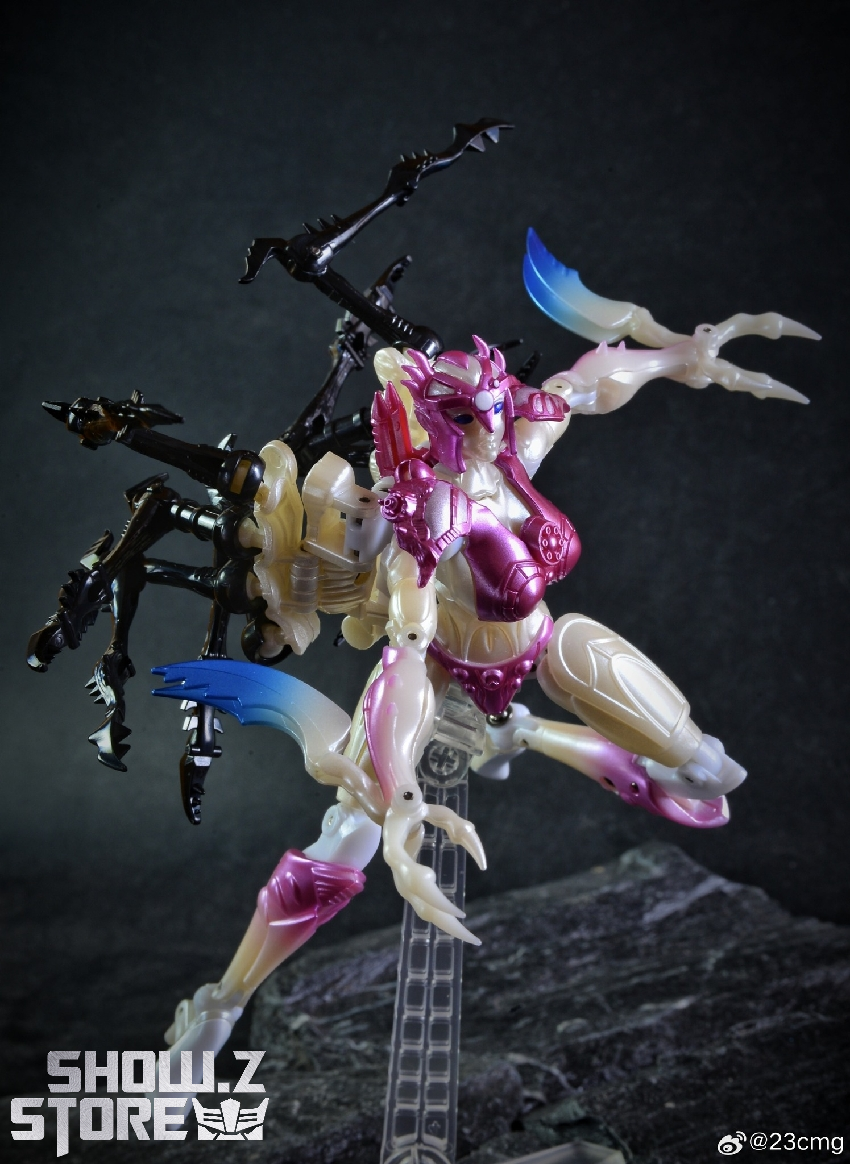 TransArt BWM-08PW TransMetal Blackwidow Repaint Version
