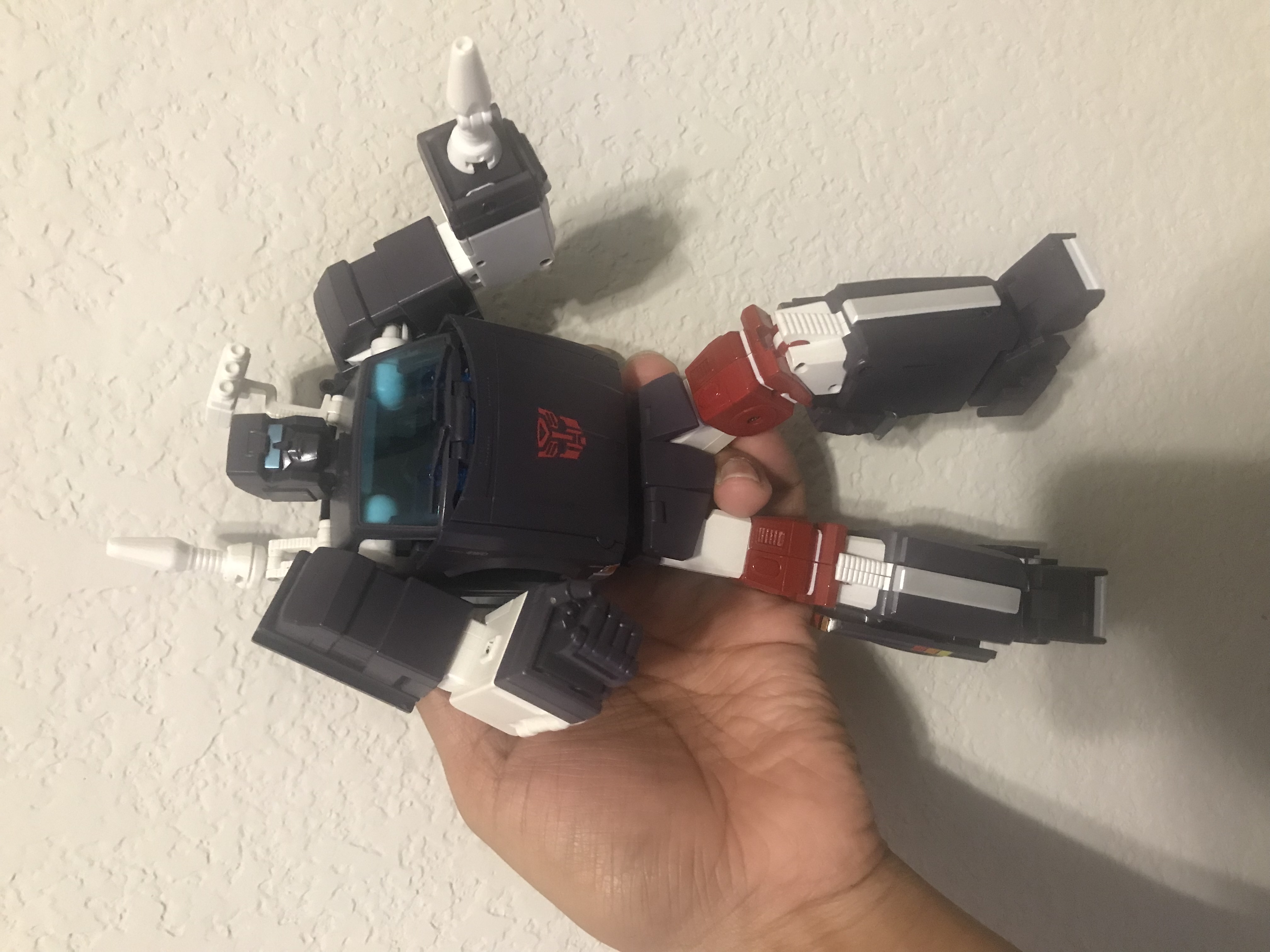 X-Transbots MX-8T Aegis Trailbreaker G1 Color Version - Show