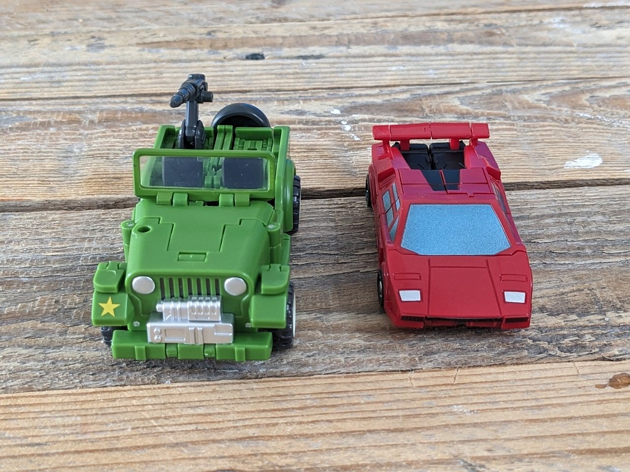 Reviews of Magic Square MS-B07A Red Cannon Sideswipe Repaint