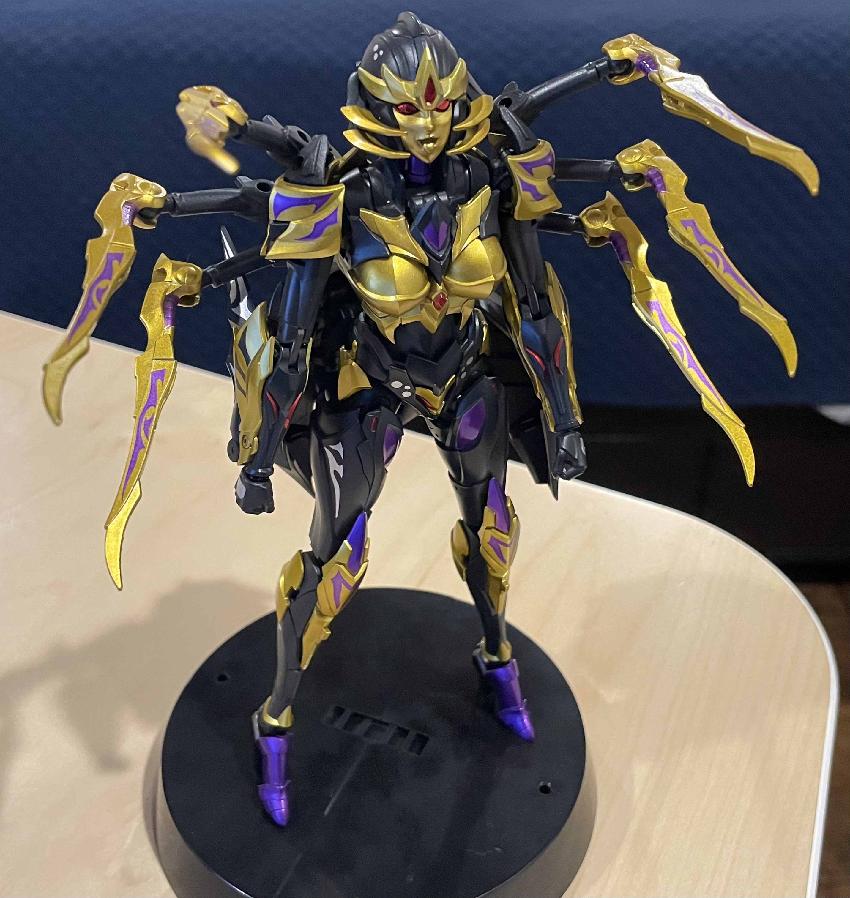 Reviews of BingoToys BT-04 Spider Girl Blackarachnid