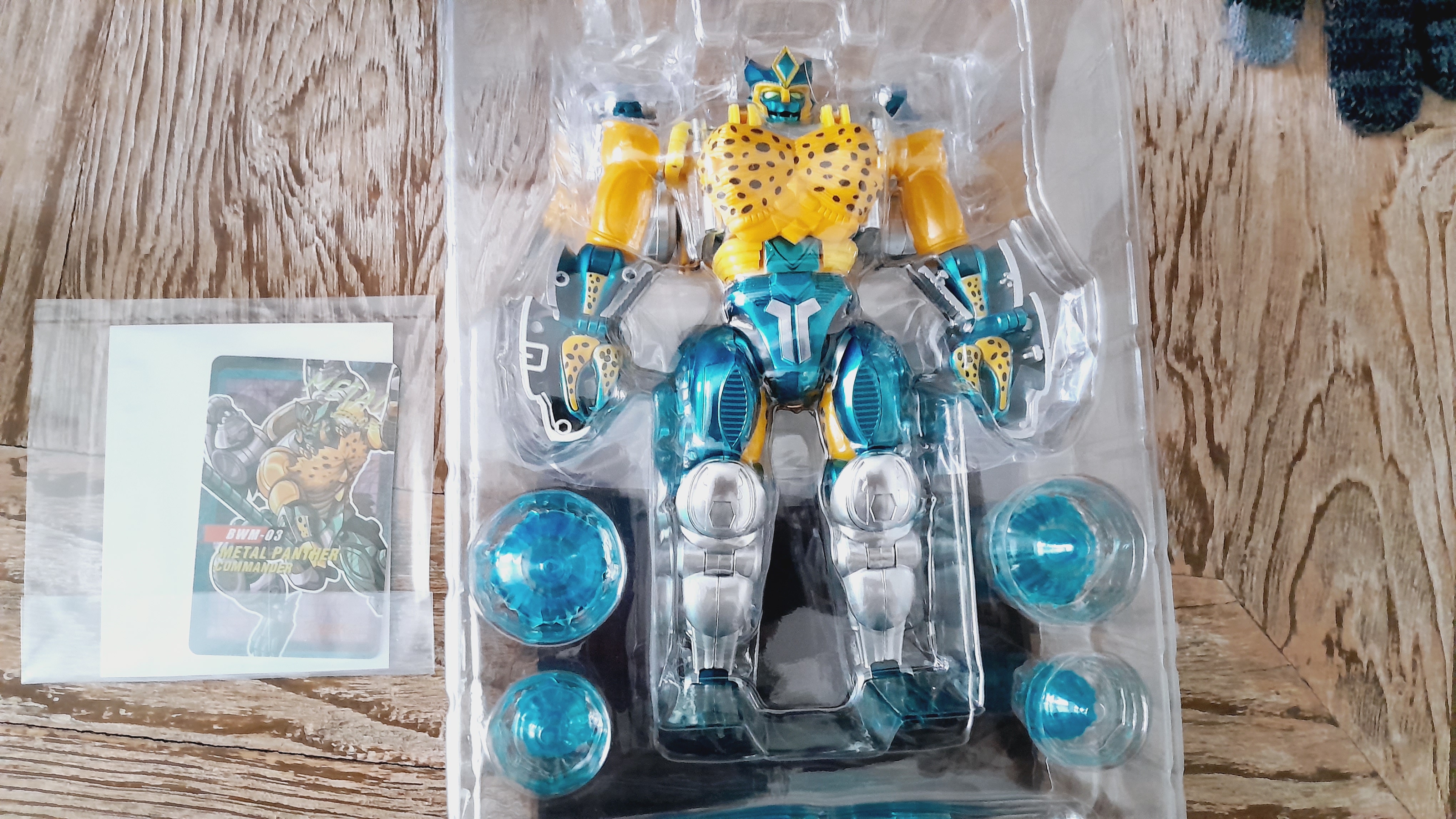 TransArt BWM-03 Metal Leopard Commander Transmetal Cheetor
