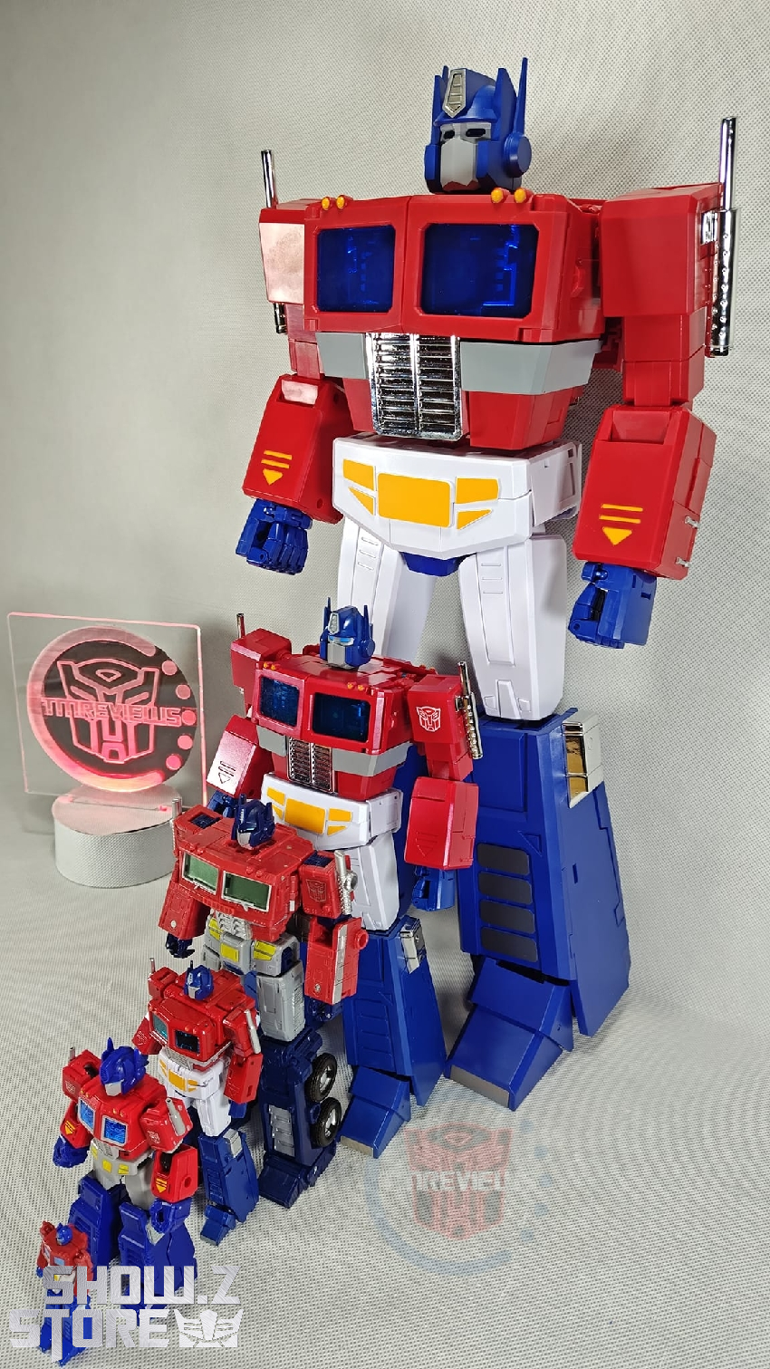 Pangu Toys PT-01 Commander Optimus Prime Oversized Version w/ LED - Show.Z  Store