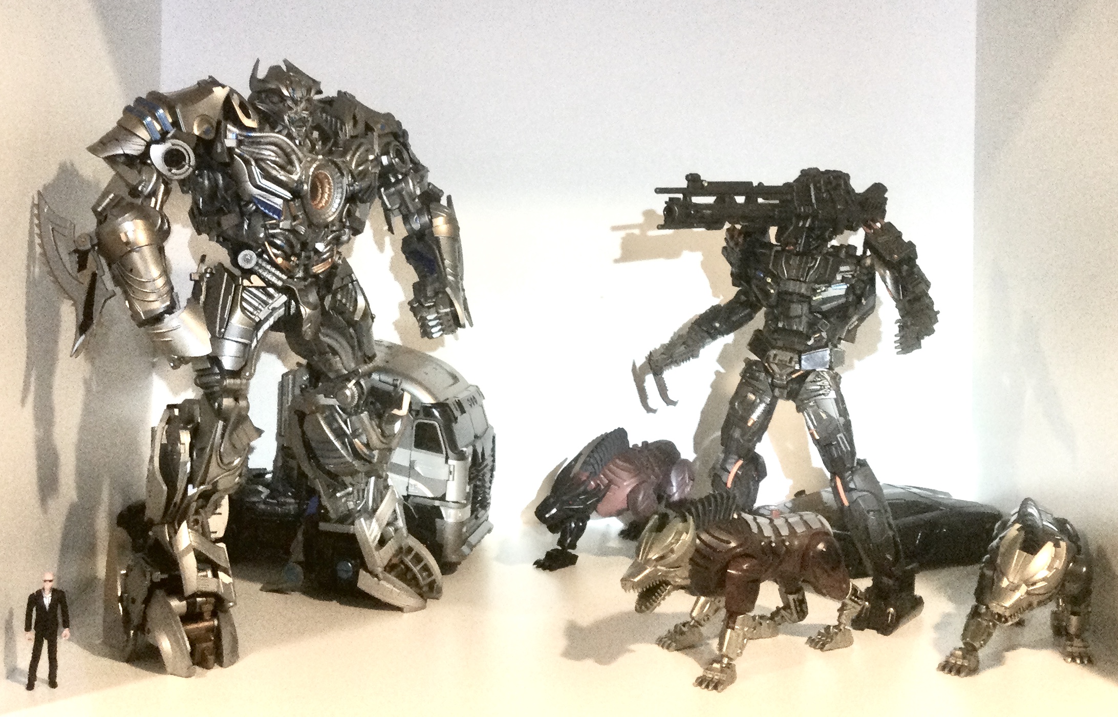 Reviews of 4th Party FL-01 Nero Galvatron Fury Leader Oversized