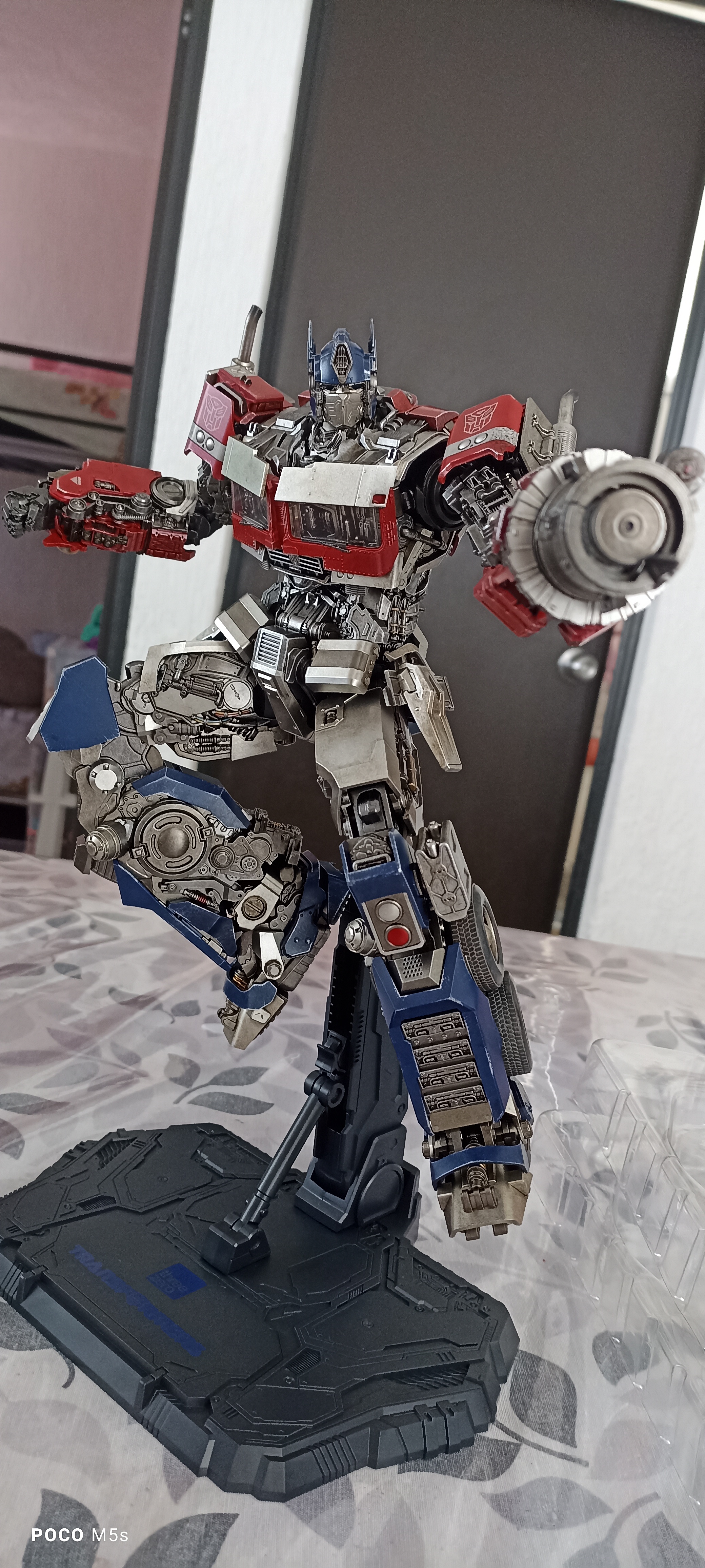 Threezero DLX Transformers Rise of the Beasts Optimus Prime