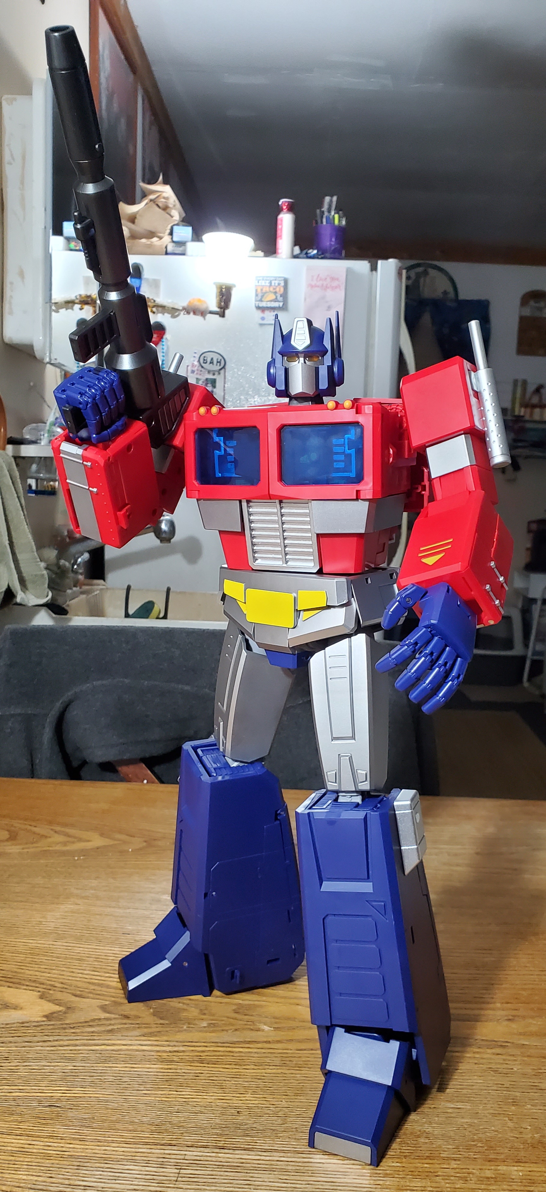 Pangu Toys PT-01G Commander Optimus Prime Toy Color Version