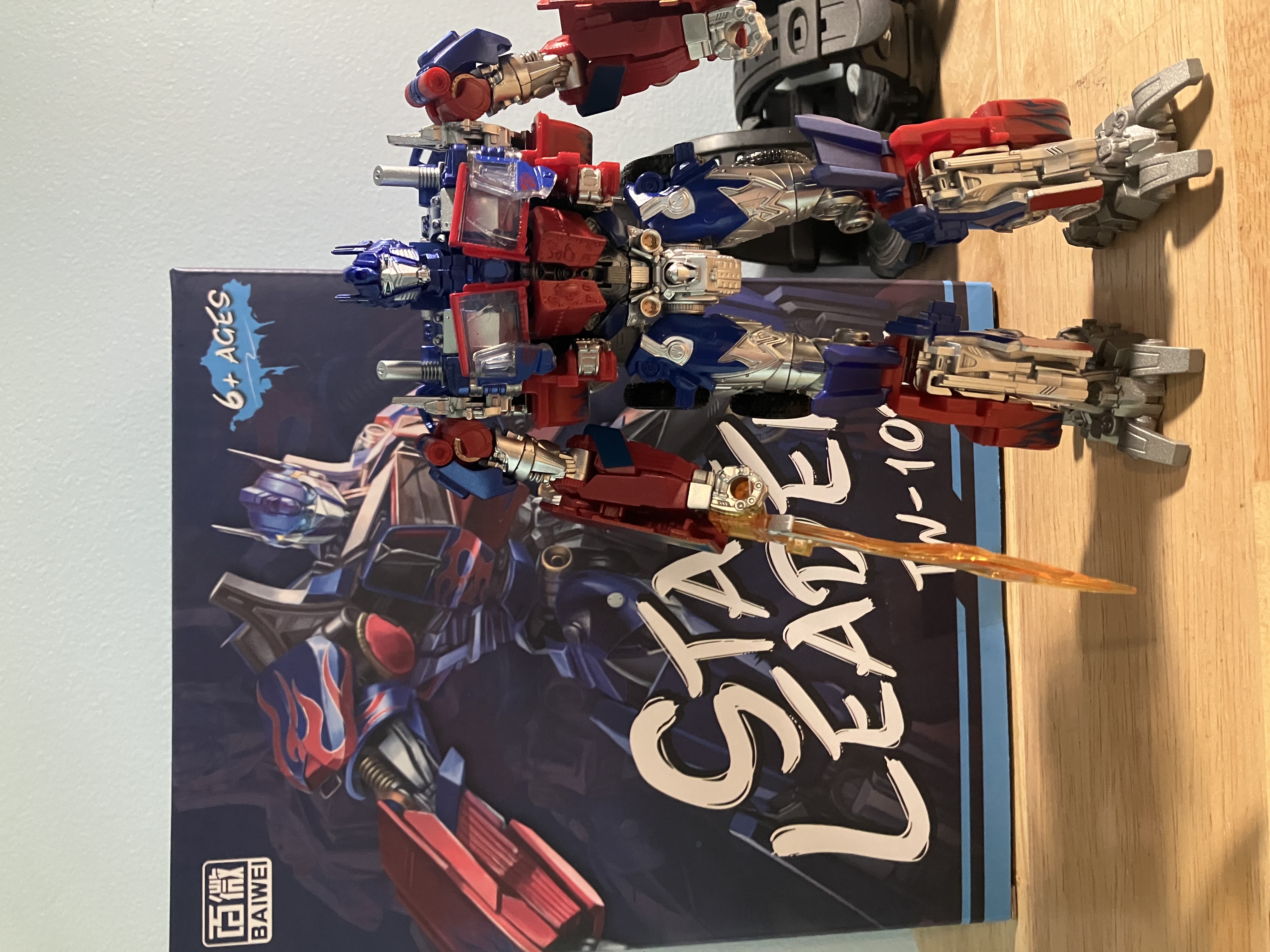 BW TW-1022 Jetwing Optimus Prime Gradient Version - Show.Z Store