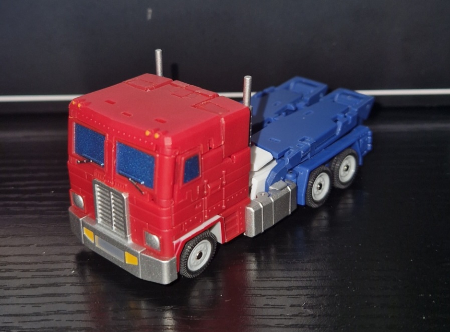 Reviews of Magic Square MS-B46F Light of Victory Optimus Prime