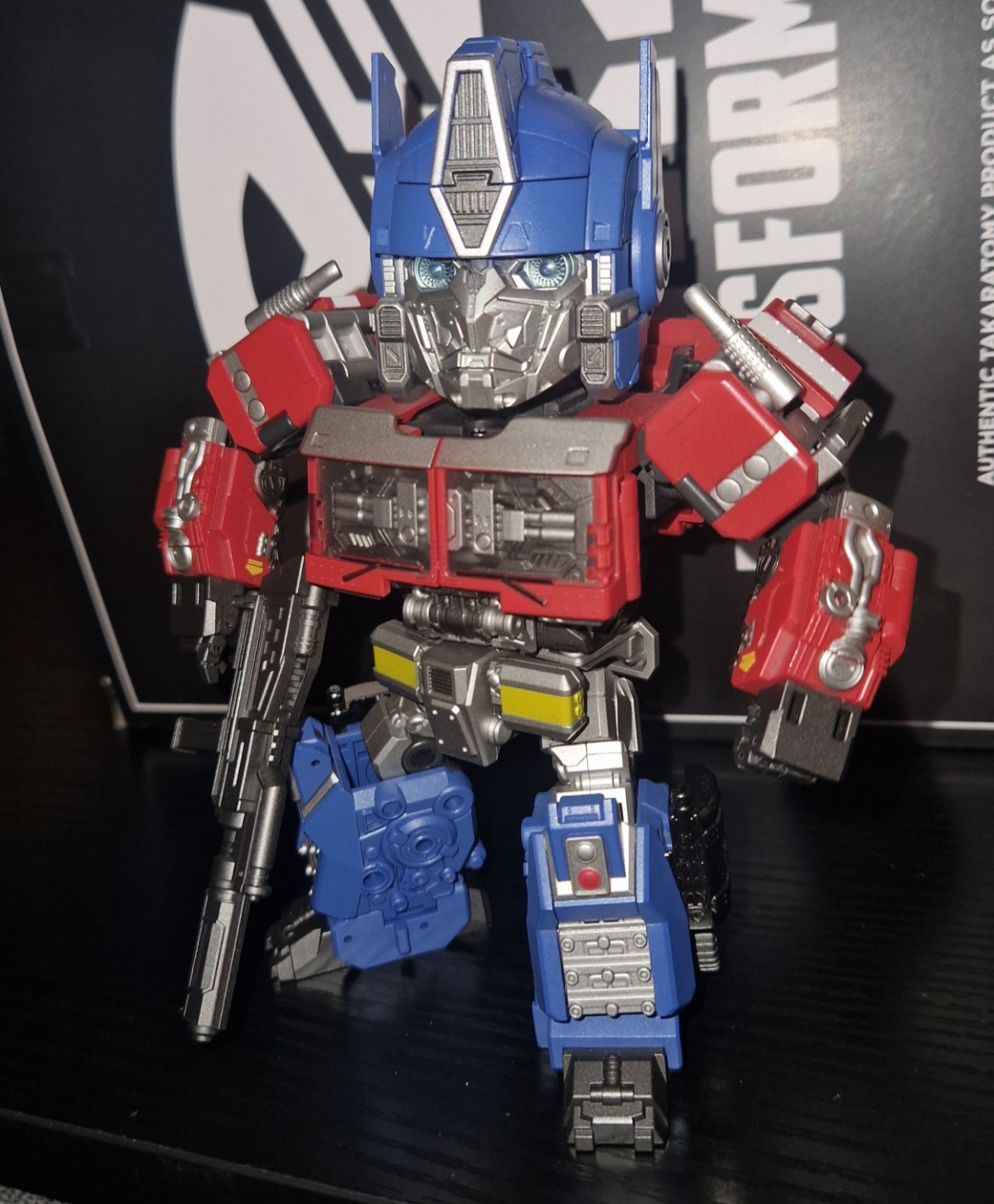Reviews of JiGuangMao Toy JGM-Q01 Steel Head Optimus Prime