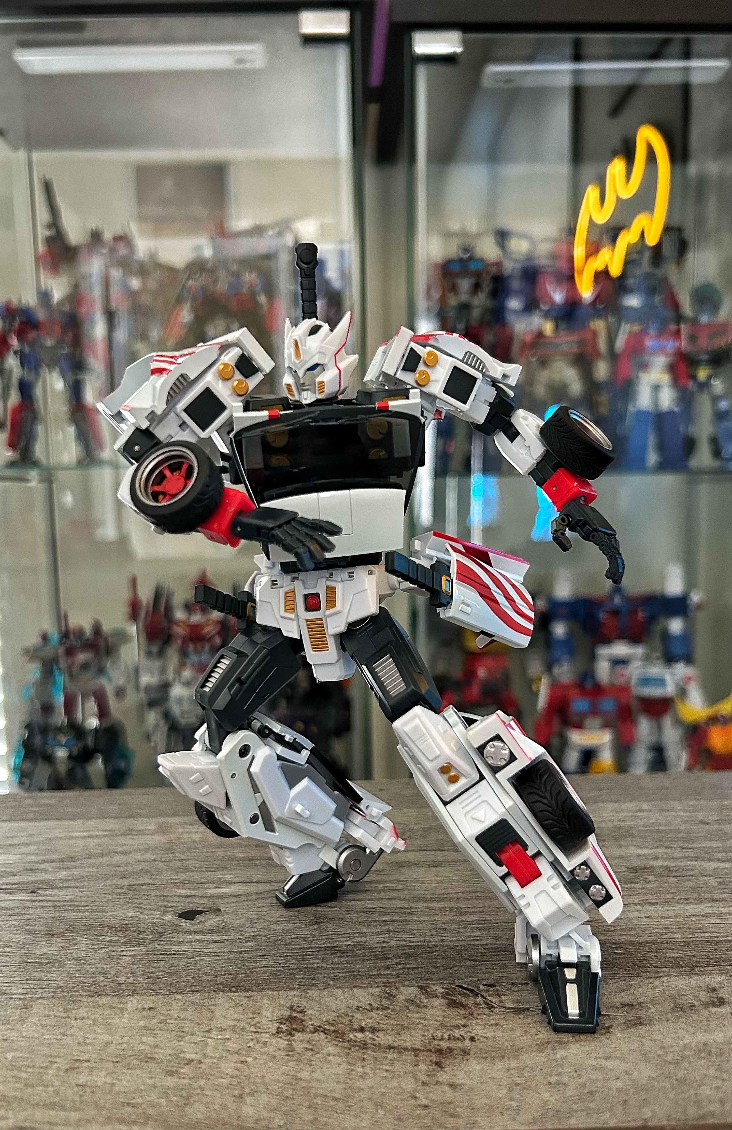 Reviews of Mastermind Creations Ocular Max IF-02A Stray Swordsman