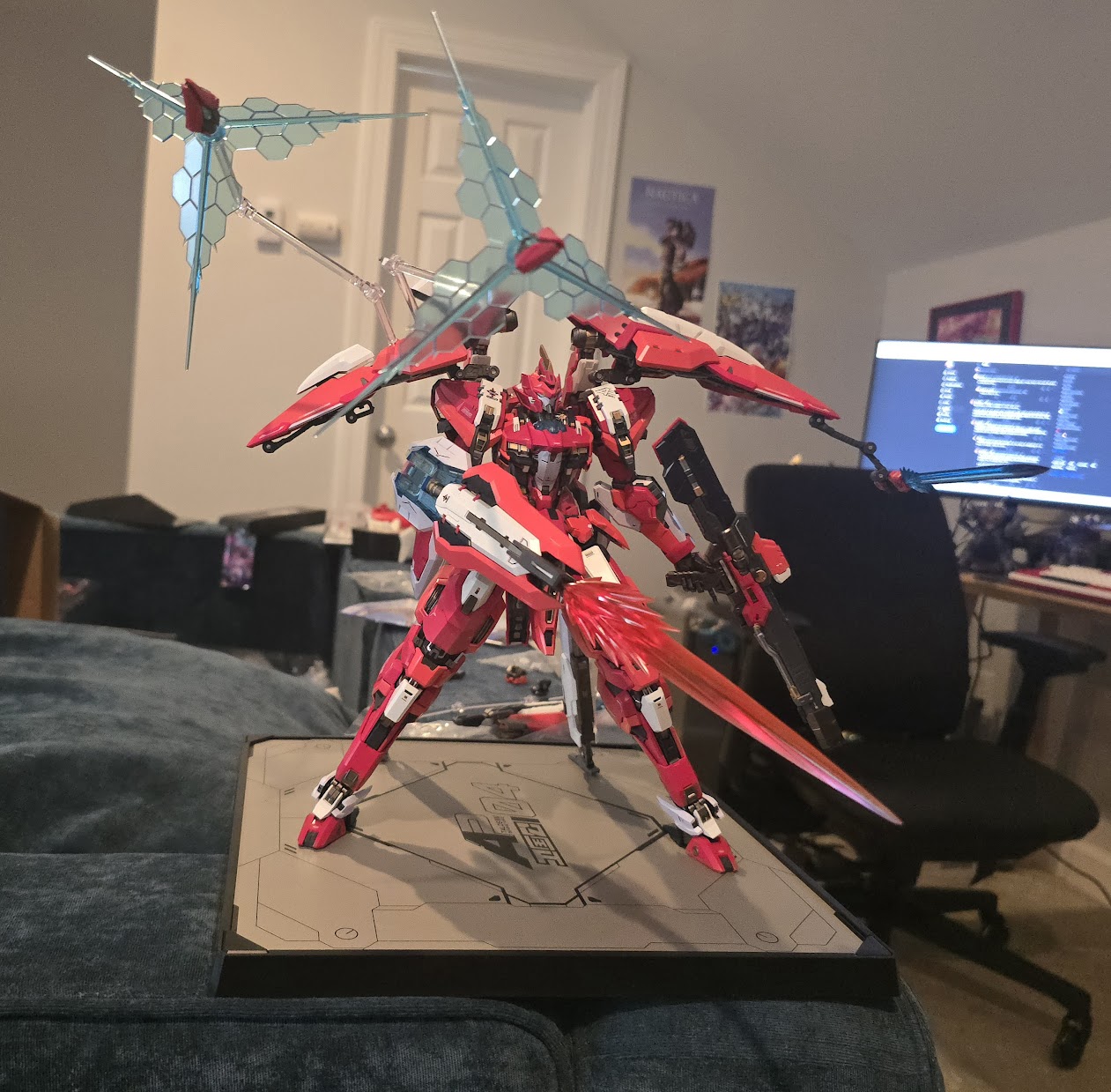 Reviews of MoShow MCT-AP04 Progenitor Effect Wei Guogong Mecha 04