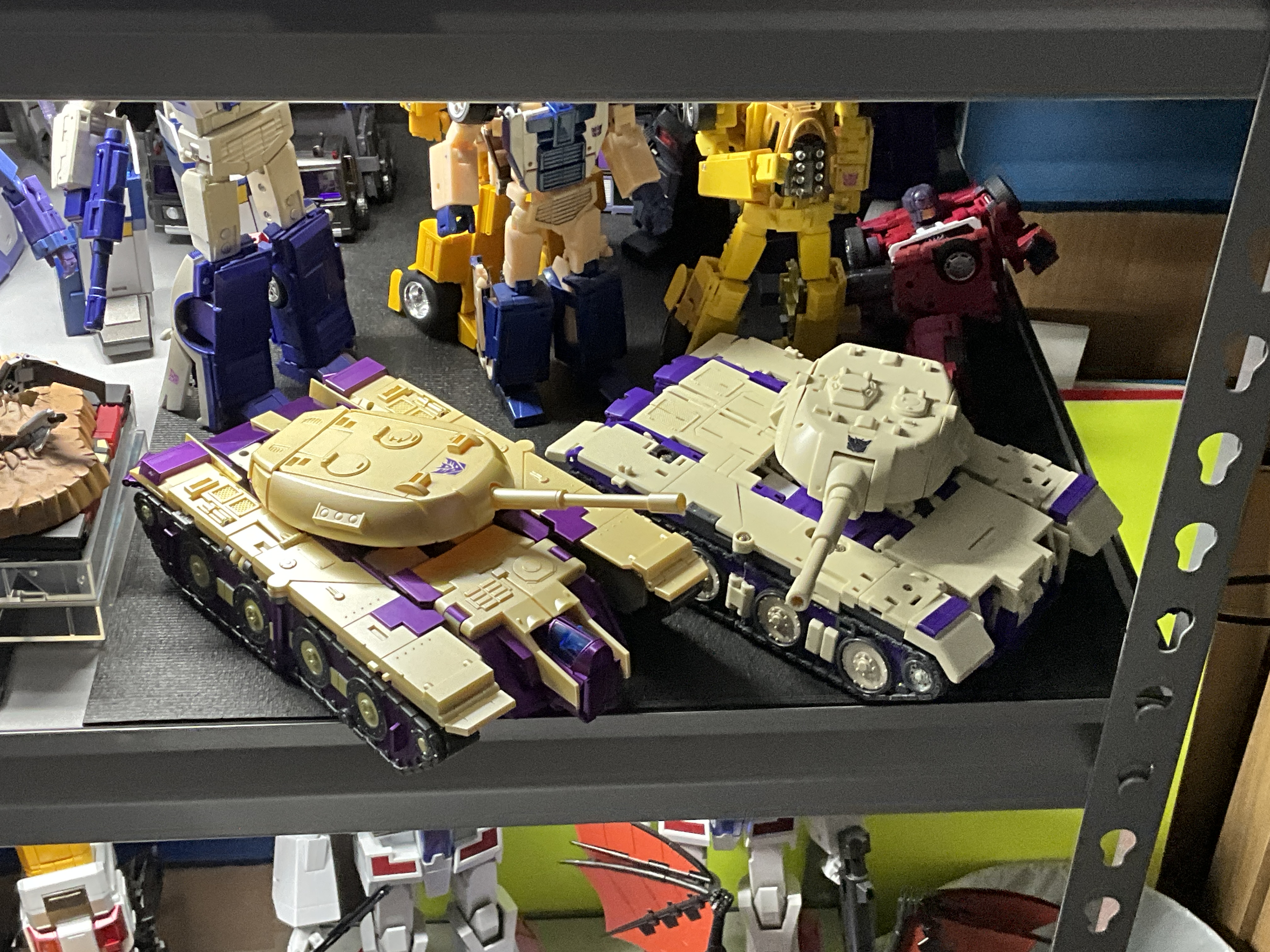 Reviews of FansToys FT-21 Berserk Blitzwing