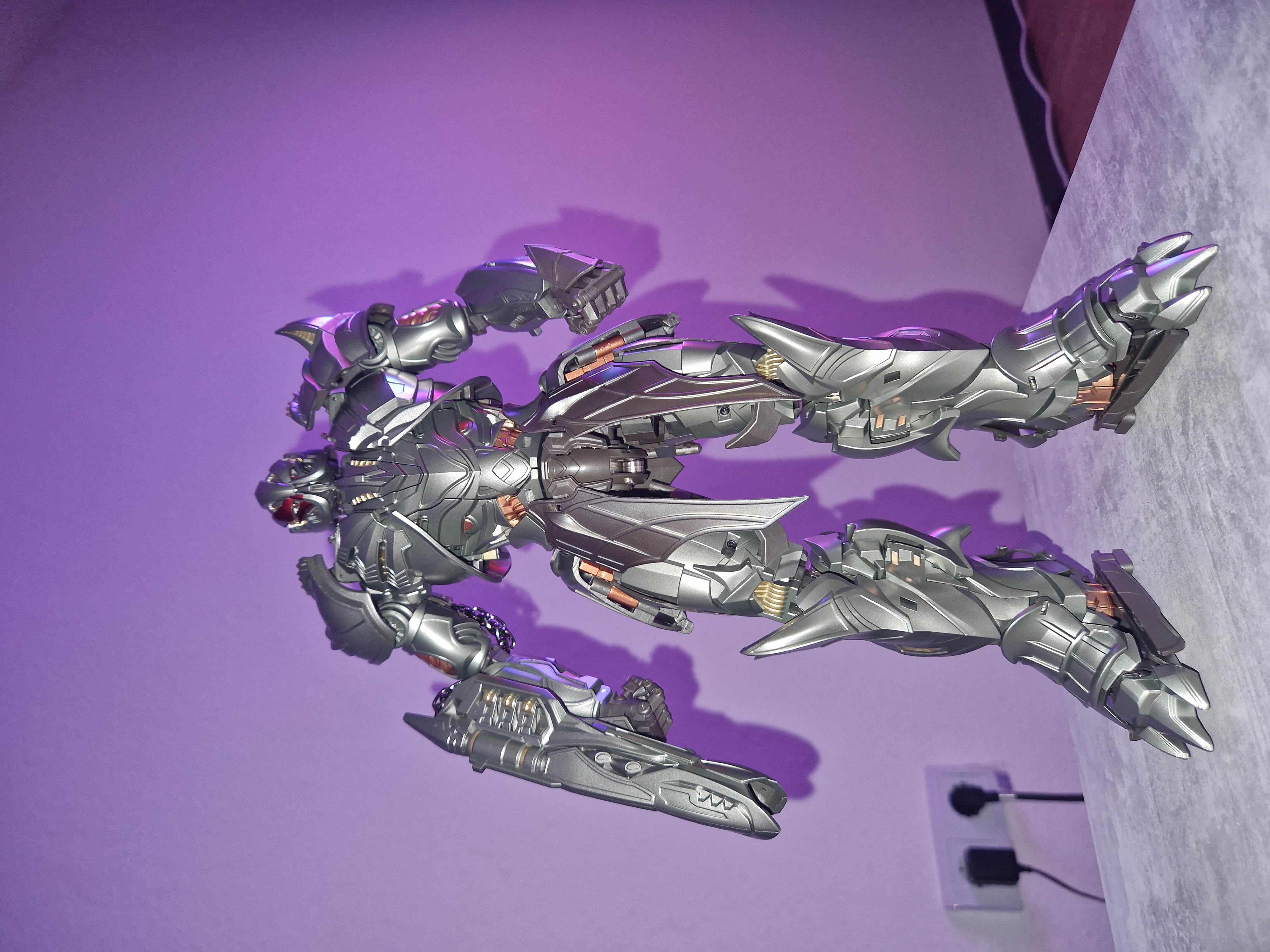 Reviews of Unique Toys R-03 Dragoon AOE/TLK Megatron