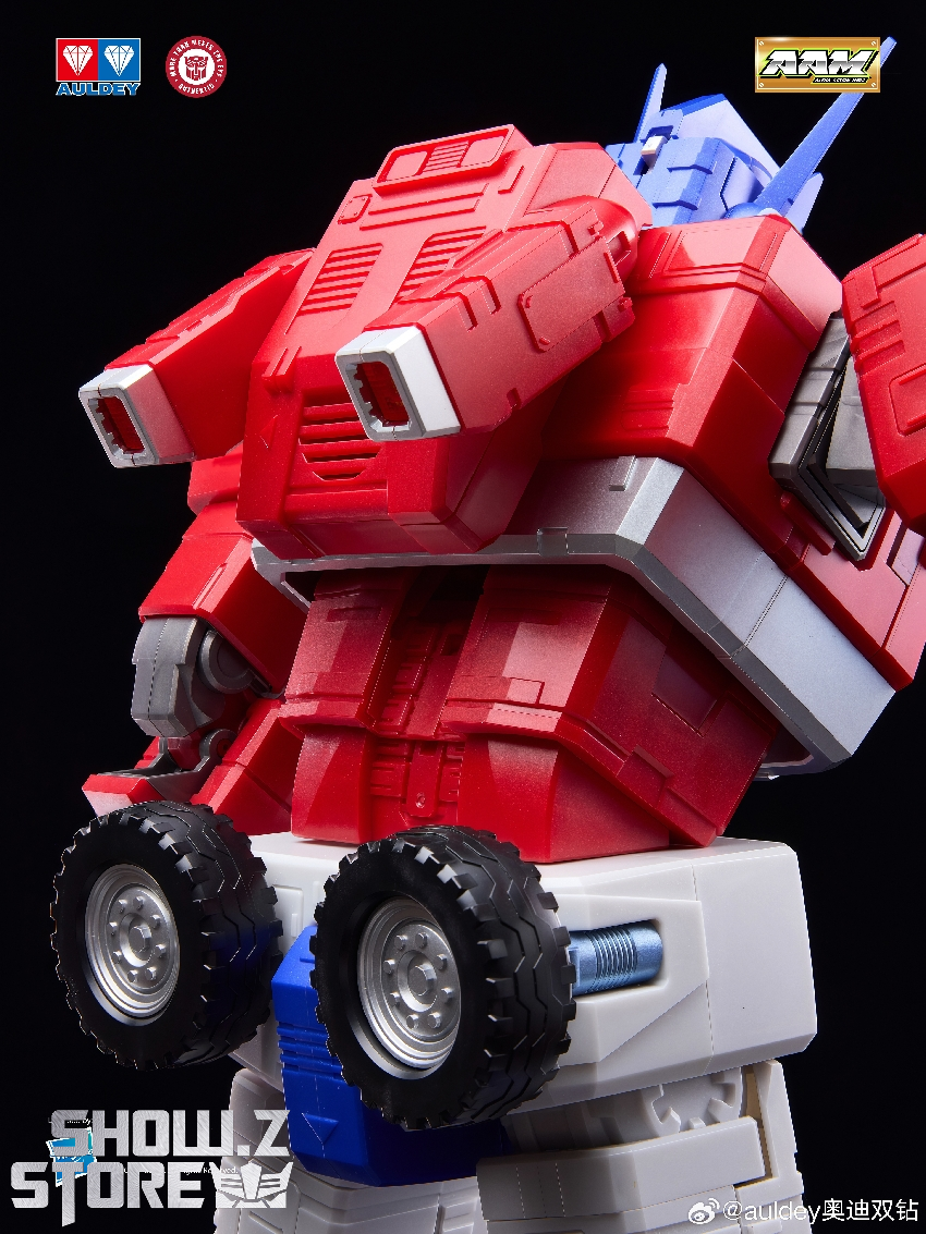 Auldey AAM Alpha Aiction Mega Optimus Prime | ShowZStore.com