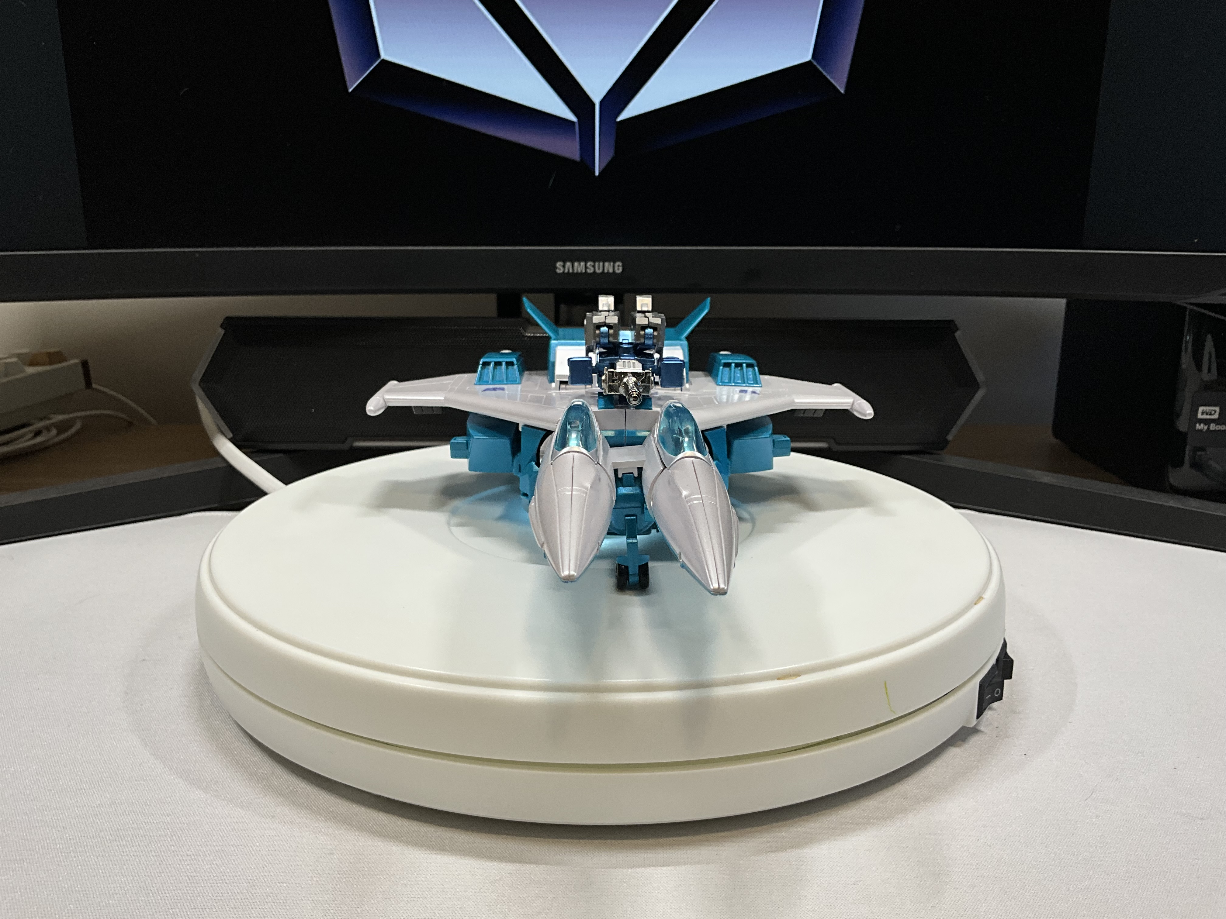 Reviews of XTransbots MX-68T Conechrome Slugslinger & Firehole
